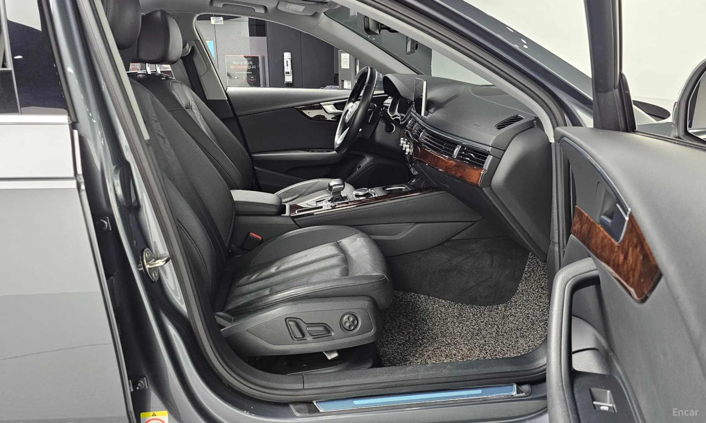 Audi A4 (B9) превью 11