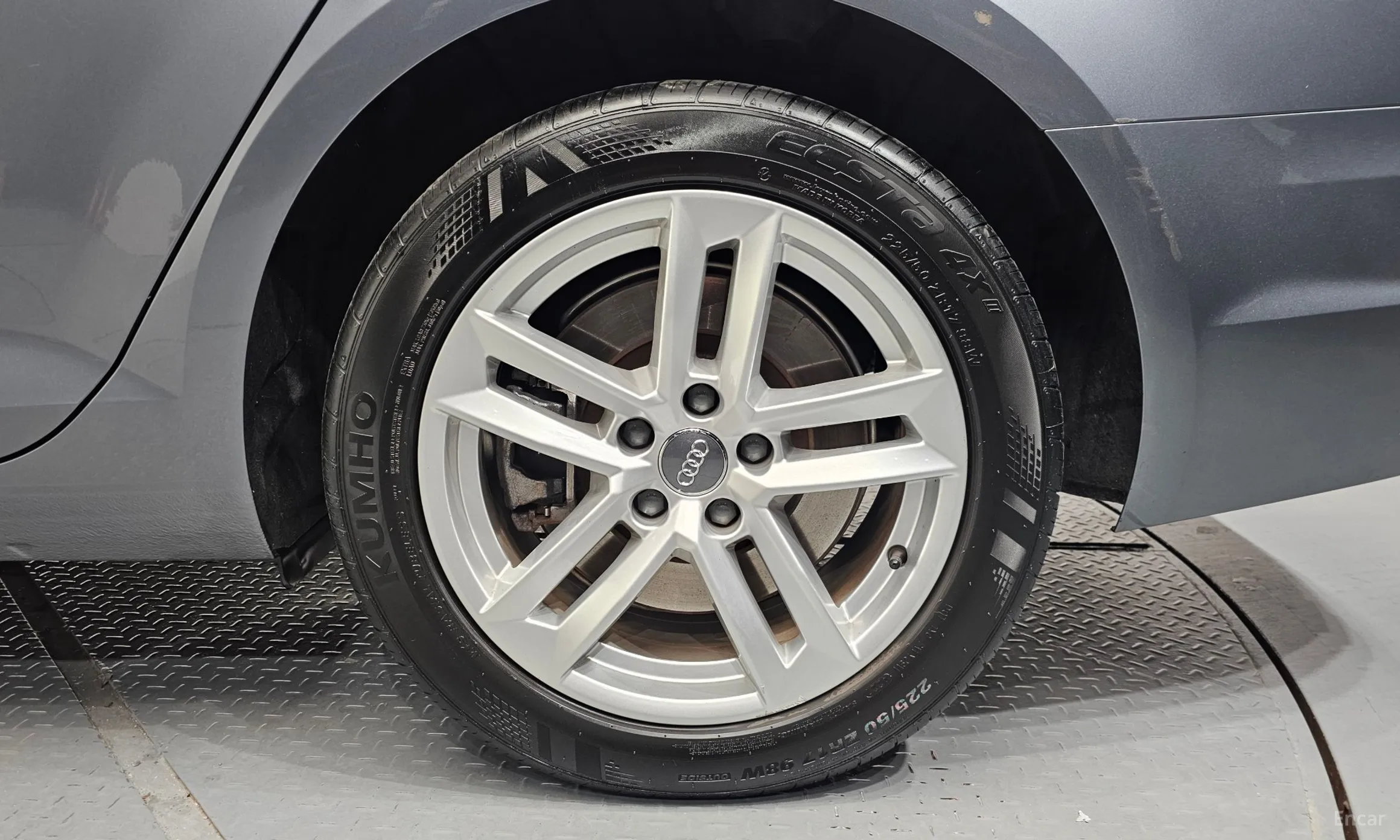 Audi A4 (B9) превью 5