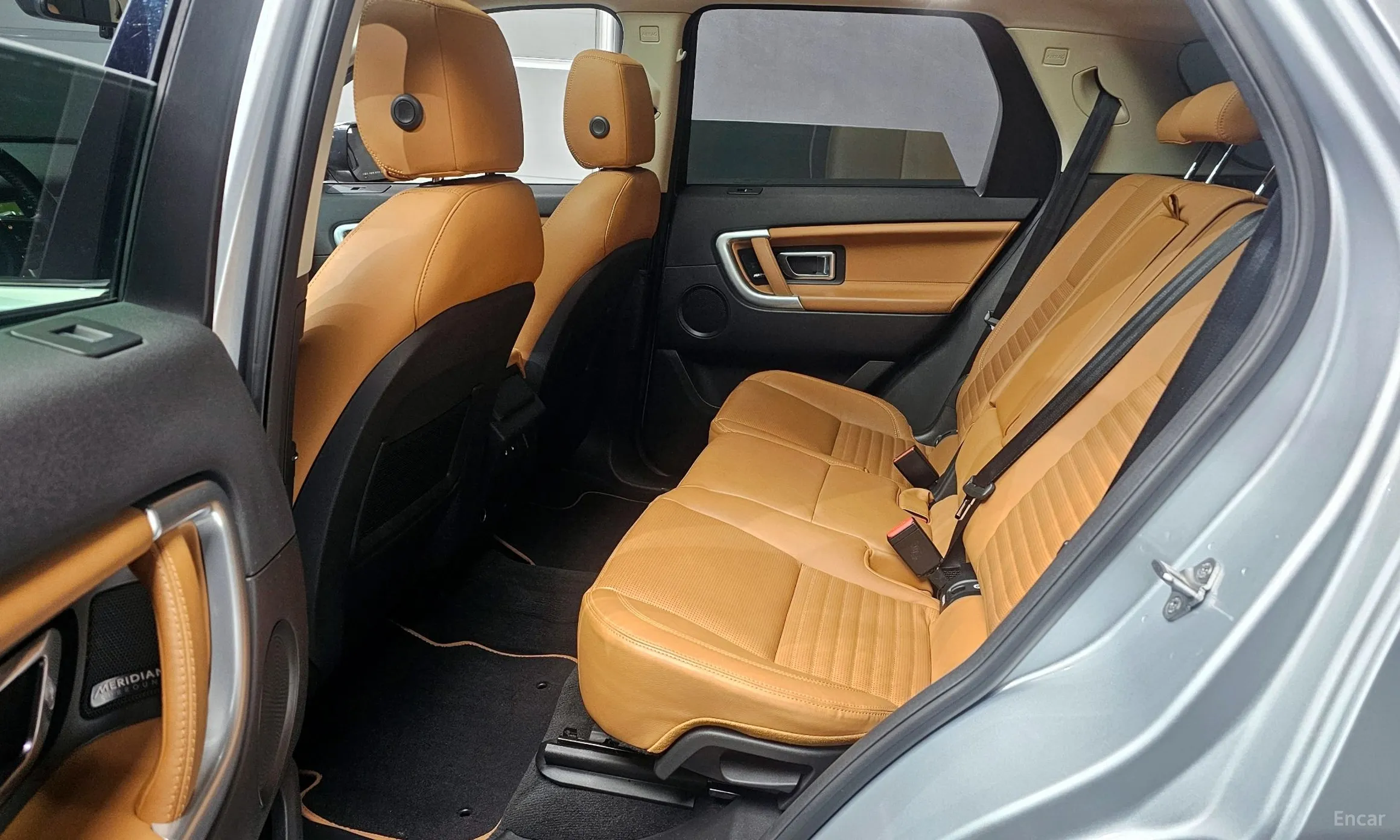 Land Rover Discovery Sports превью 14