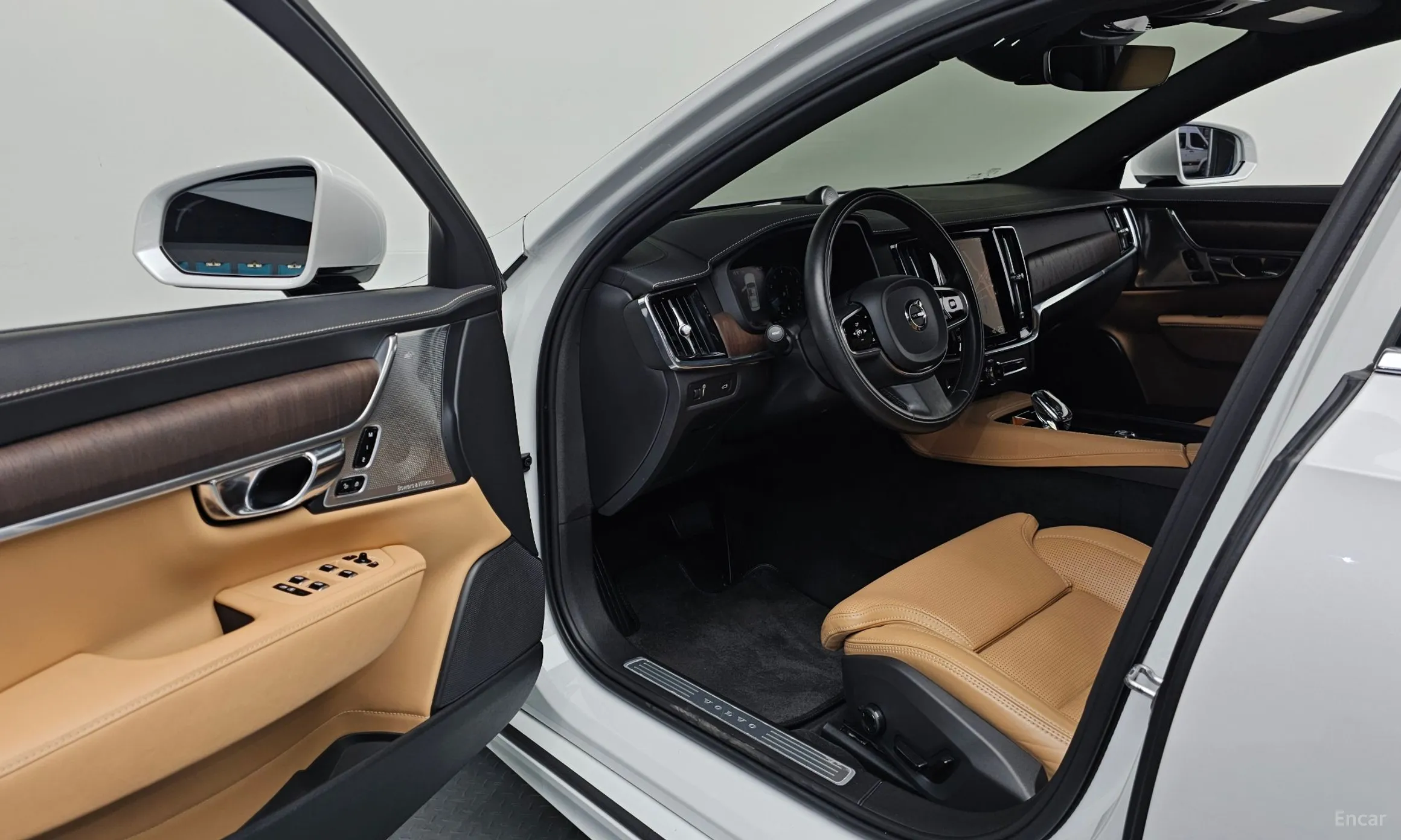 Volvo S90 превью 10