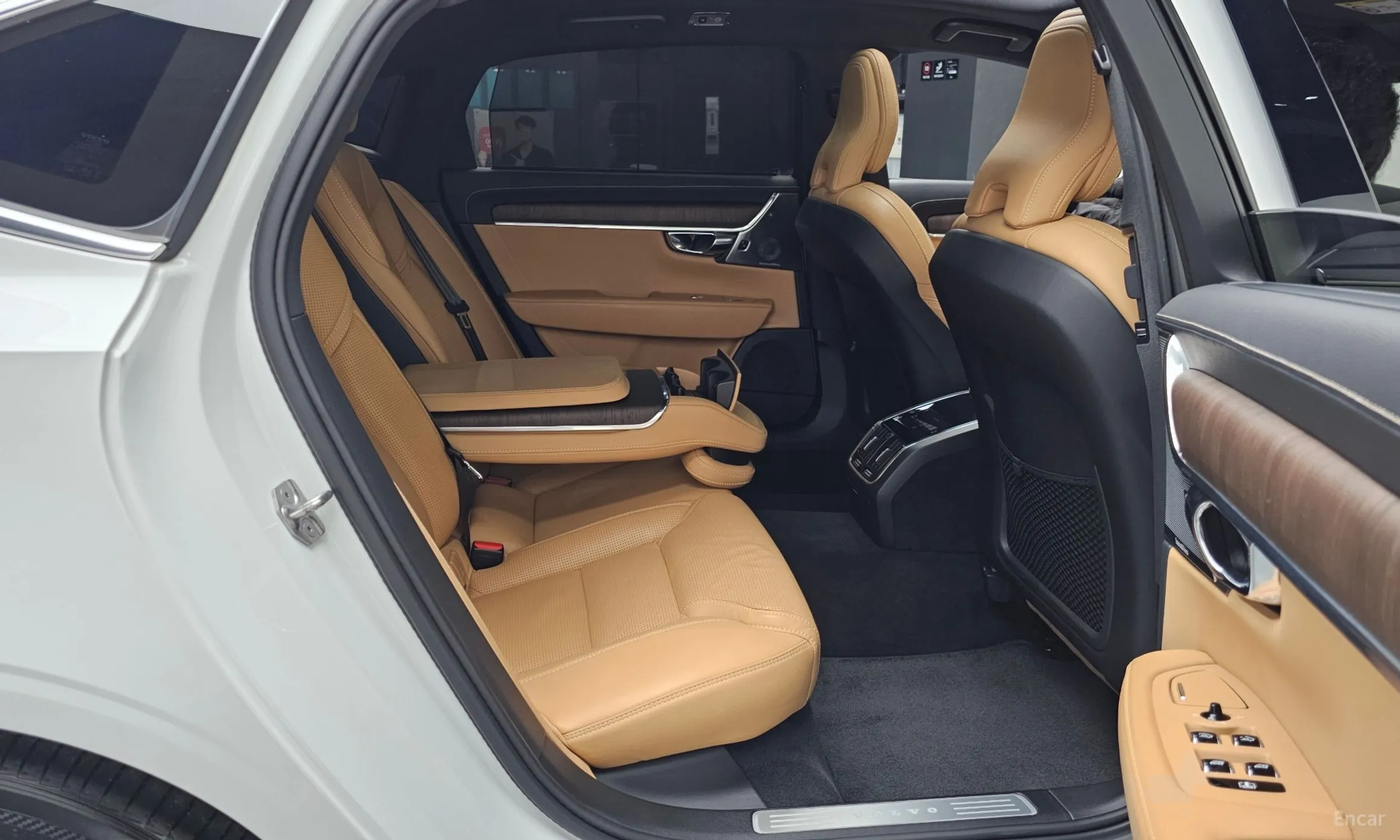 Volvo S90 превью 12