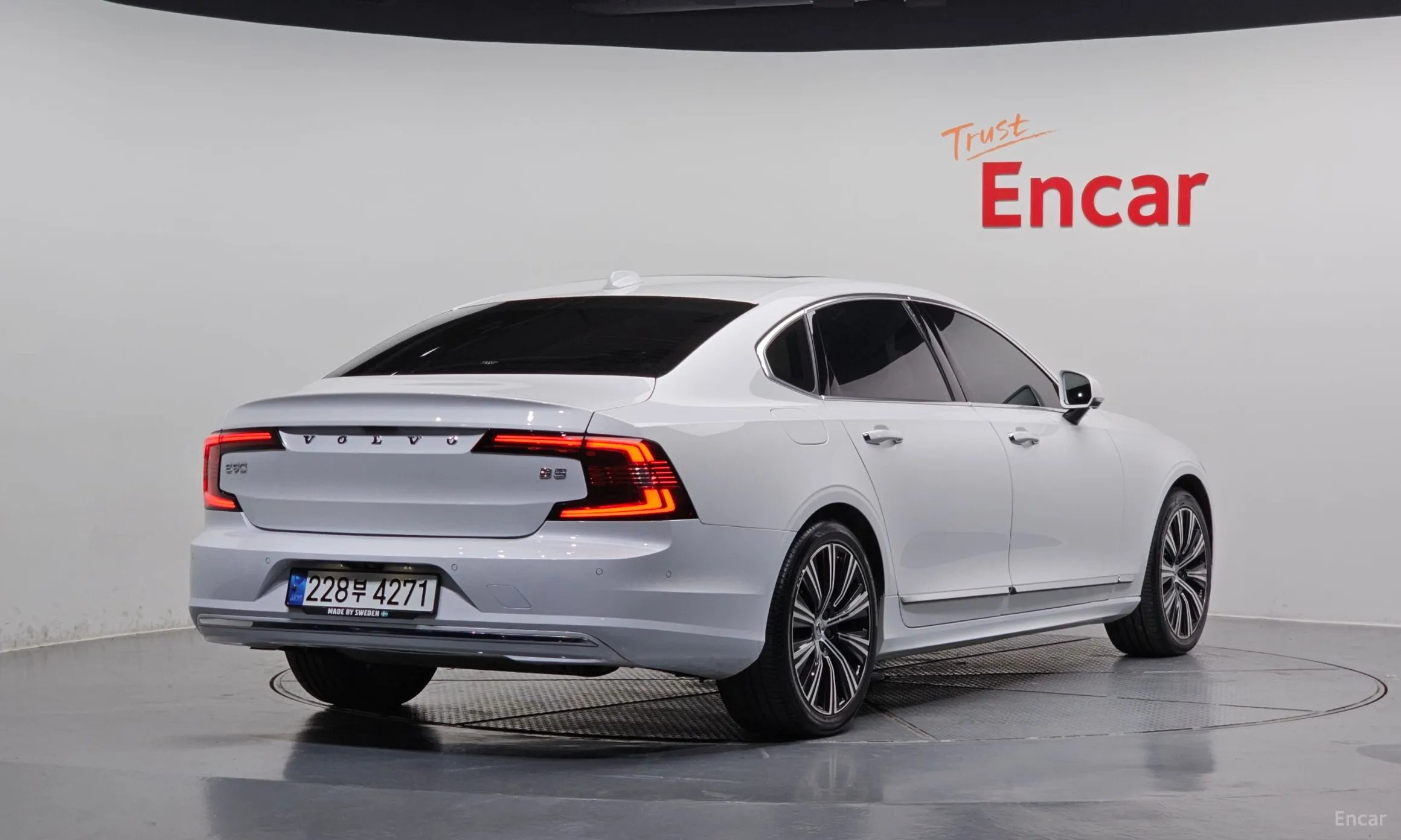 Volvo S90