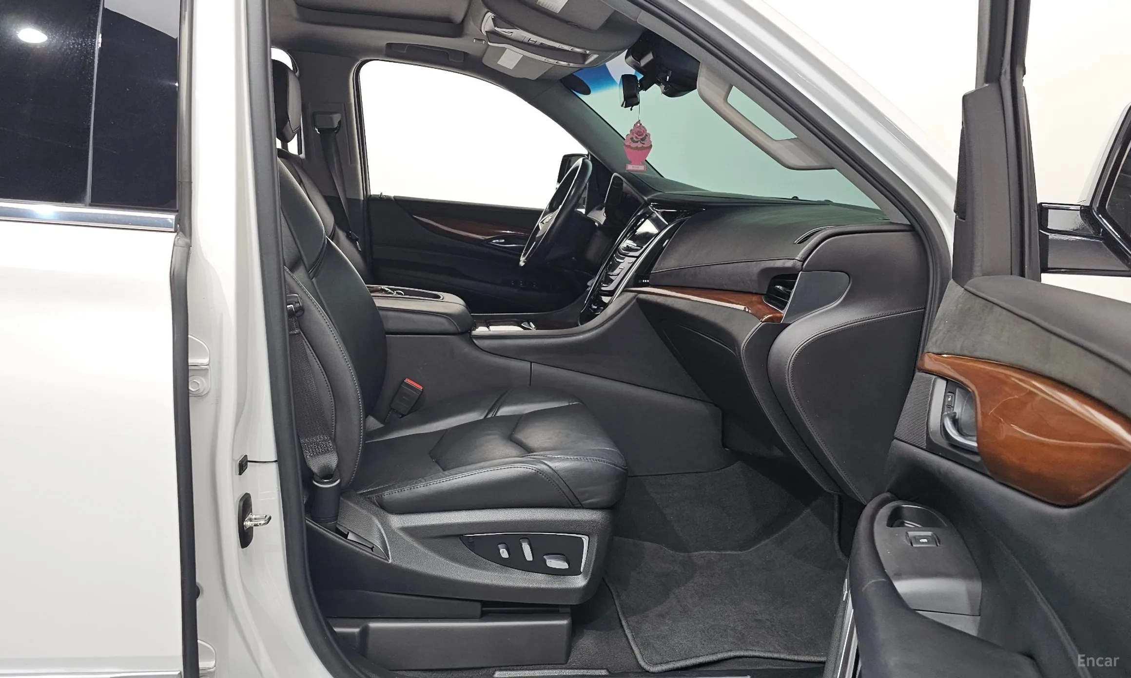 Cadillac Escalade превью 11