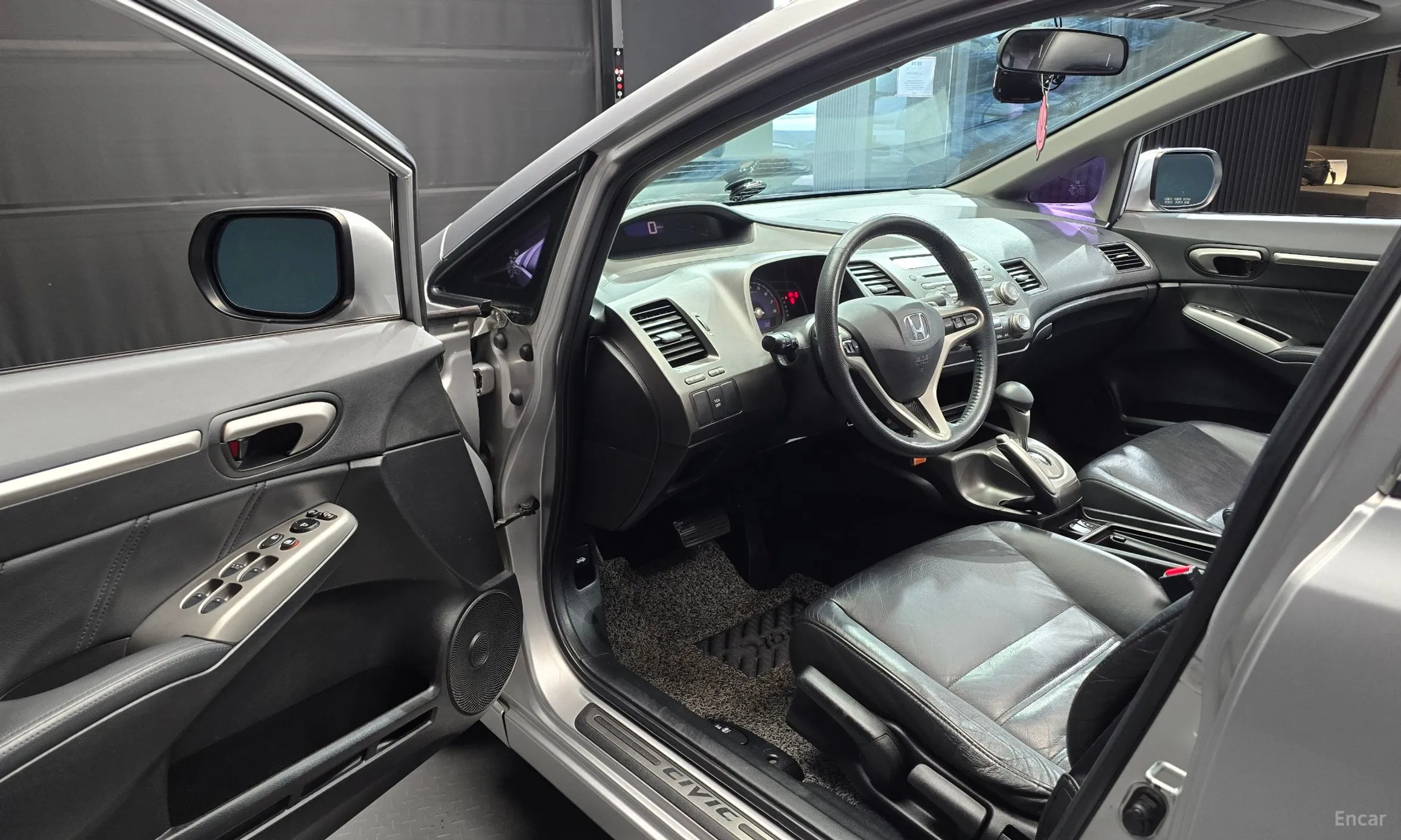 Honda Civic превью 11