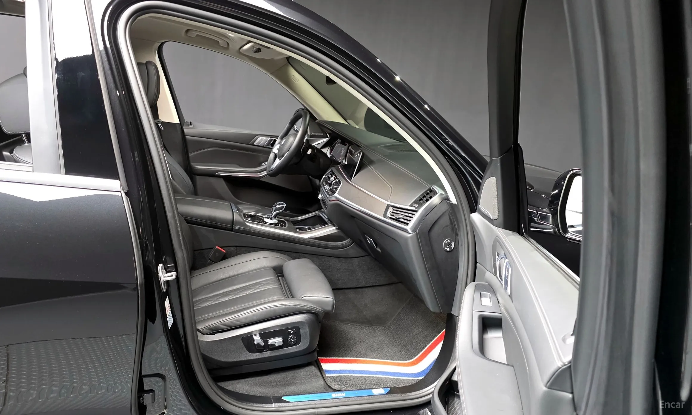 BMW X7 (G07) превью 11