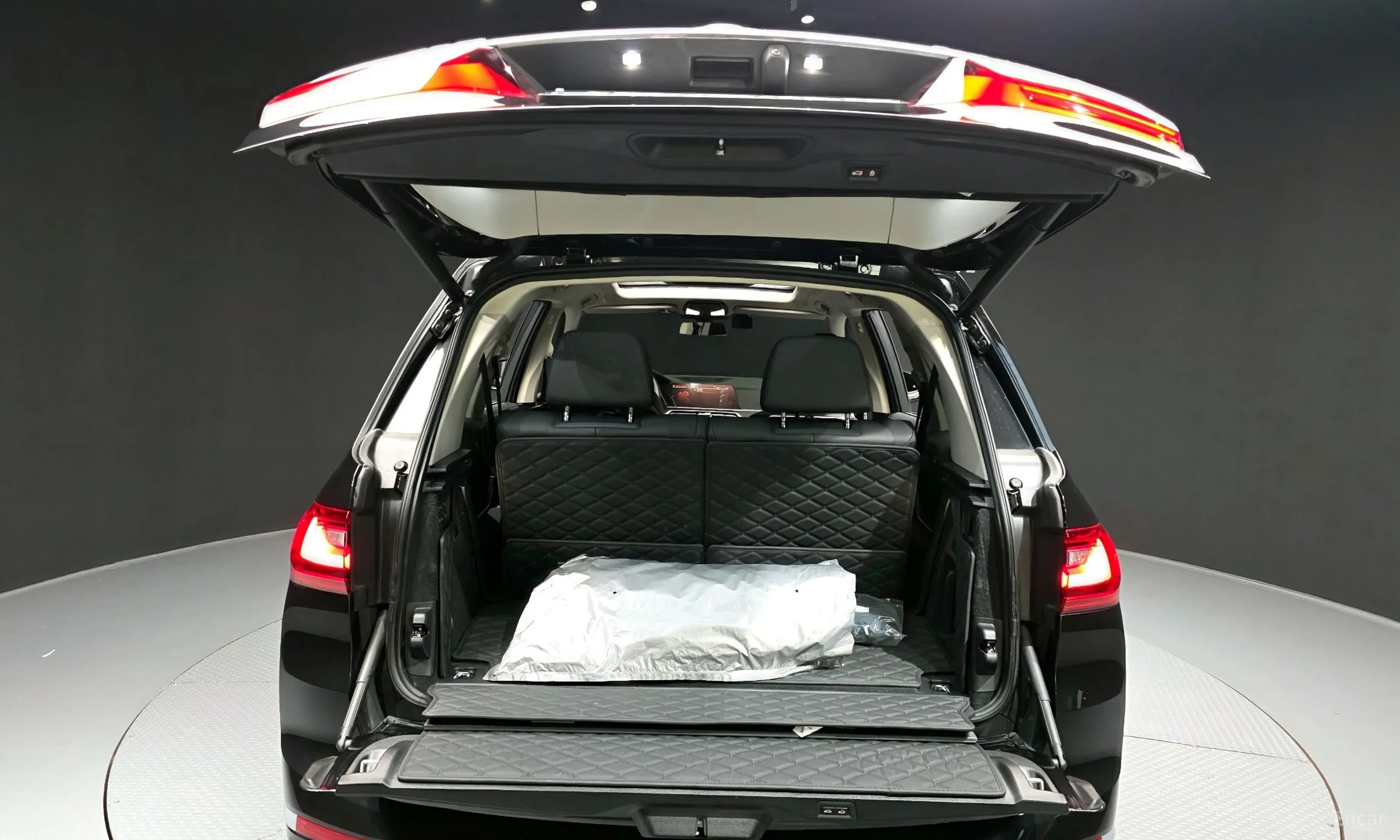 BMW X7 (G07) превью 20
