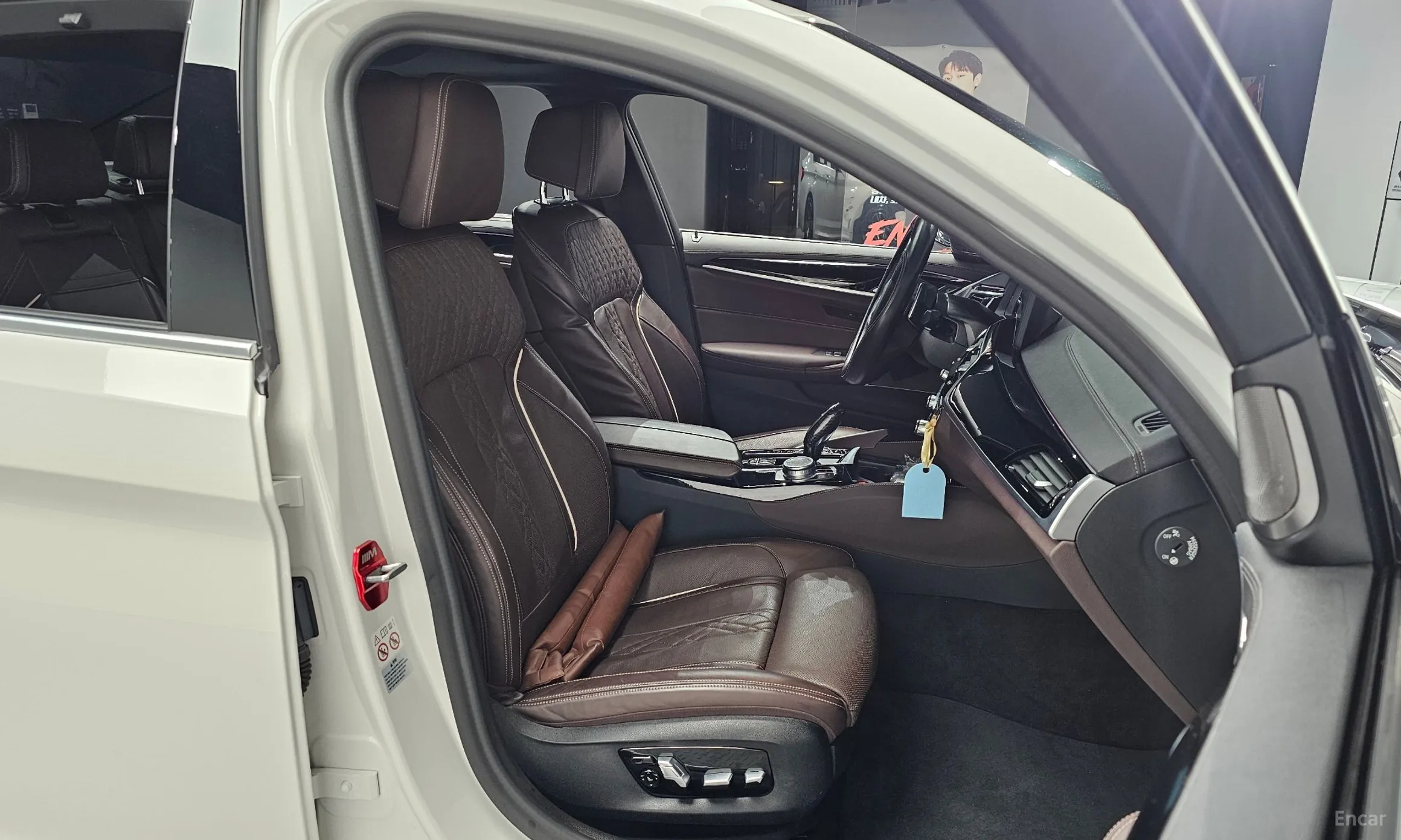 BMW 5 Series (G30) превью 10