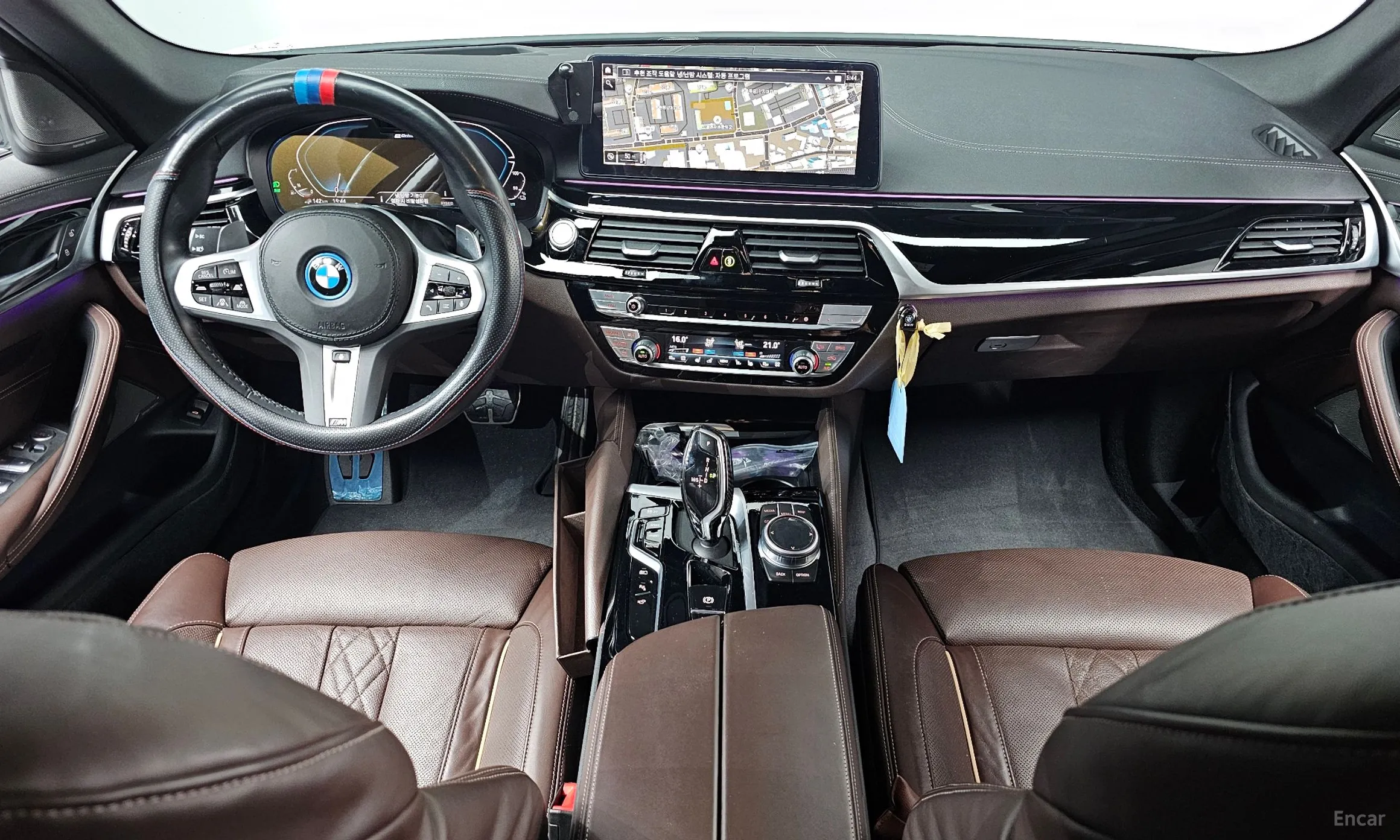 BMW 5 Series (G30) превью 7