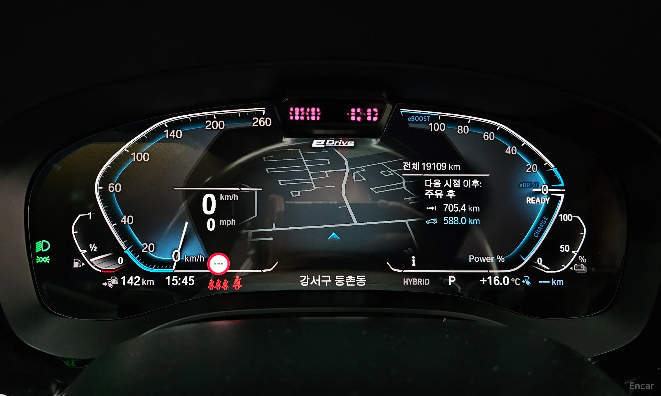 BMW 5 Series (G30) превью 8