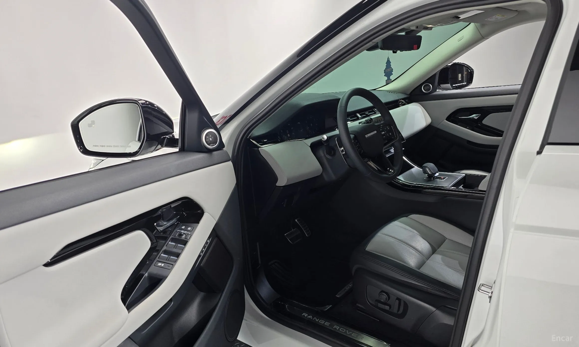 Land Rover Range Rover Evoque 2nd Generation превью 10