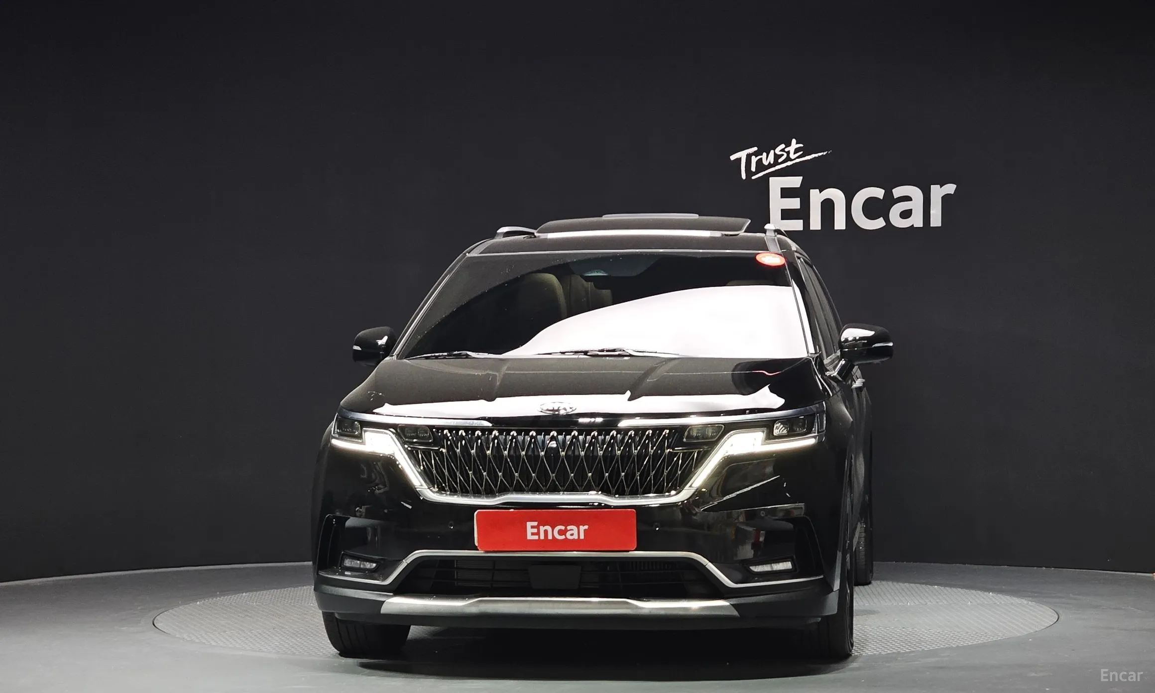 Kia Carnival Gen 4 превью 3