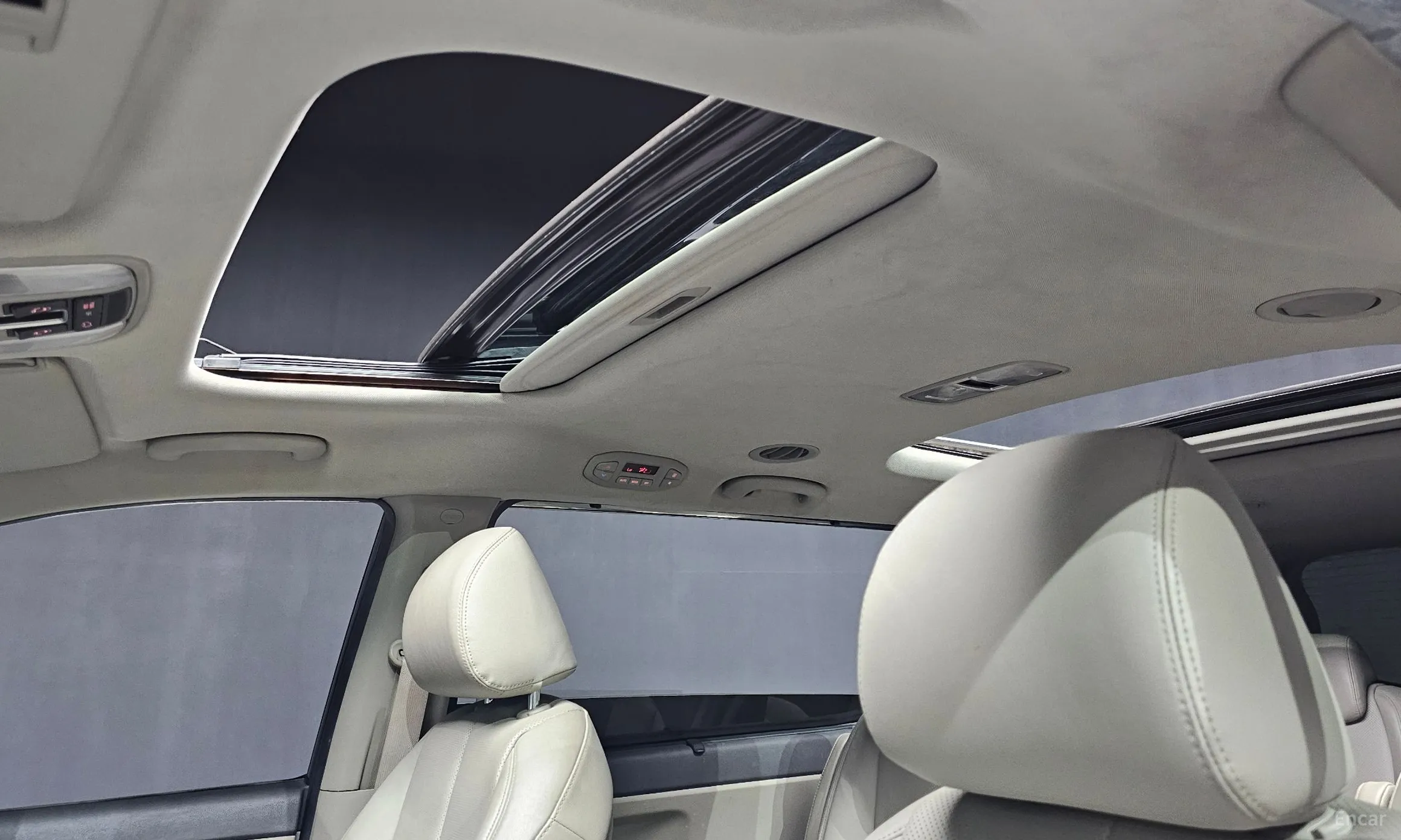 Kia Carnival превью 18