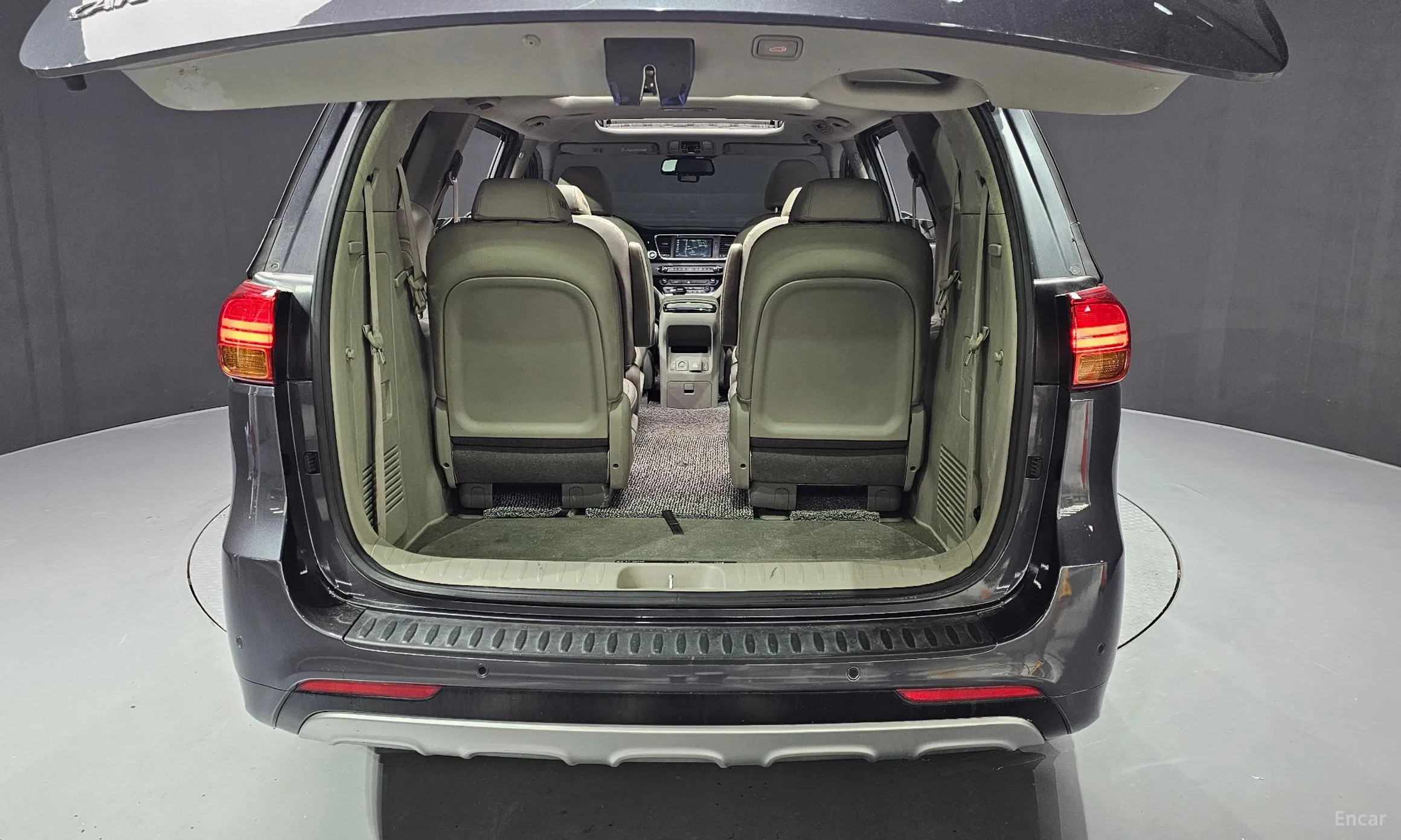 Kia Carnival превью 20