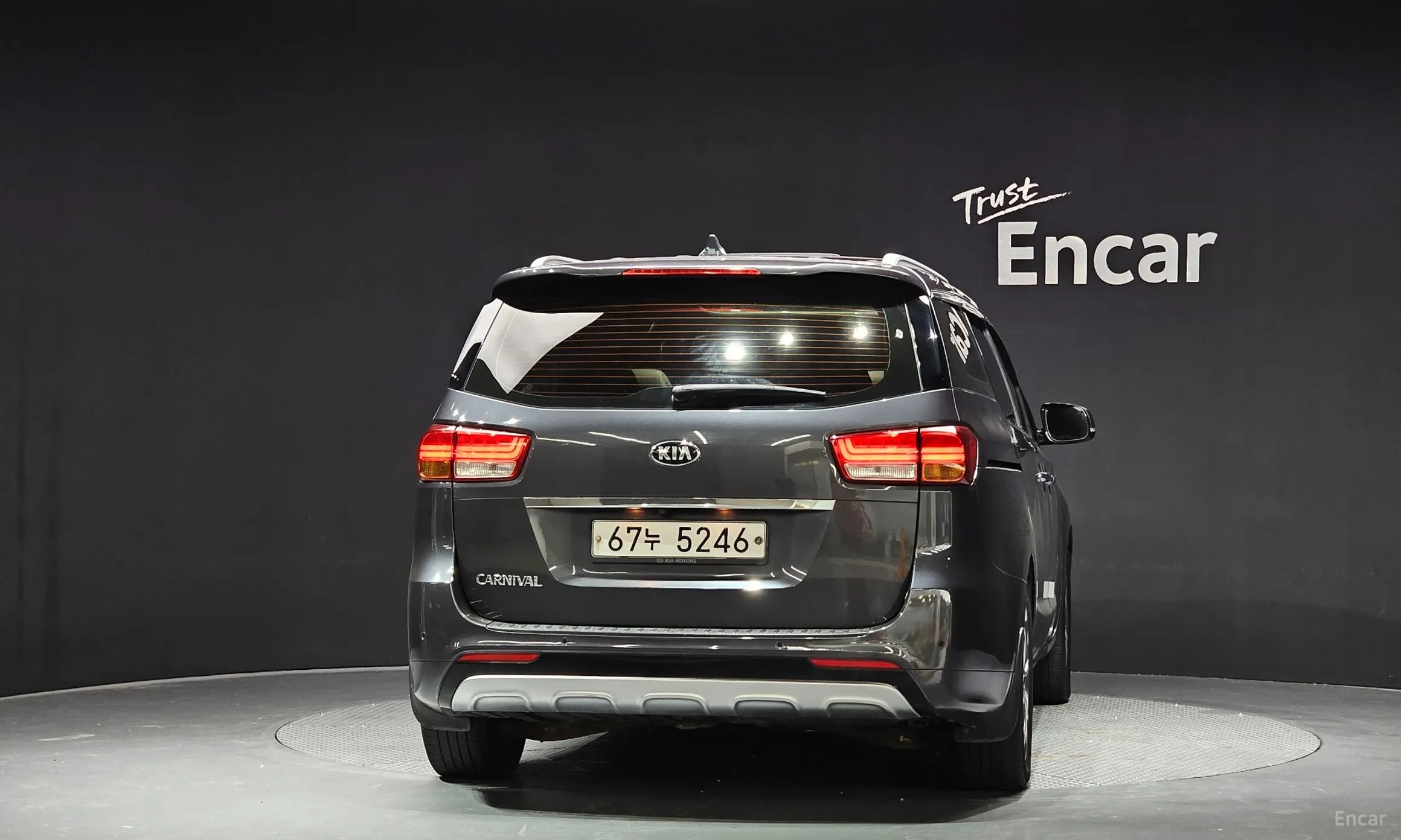 Kia Carnival превью 4