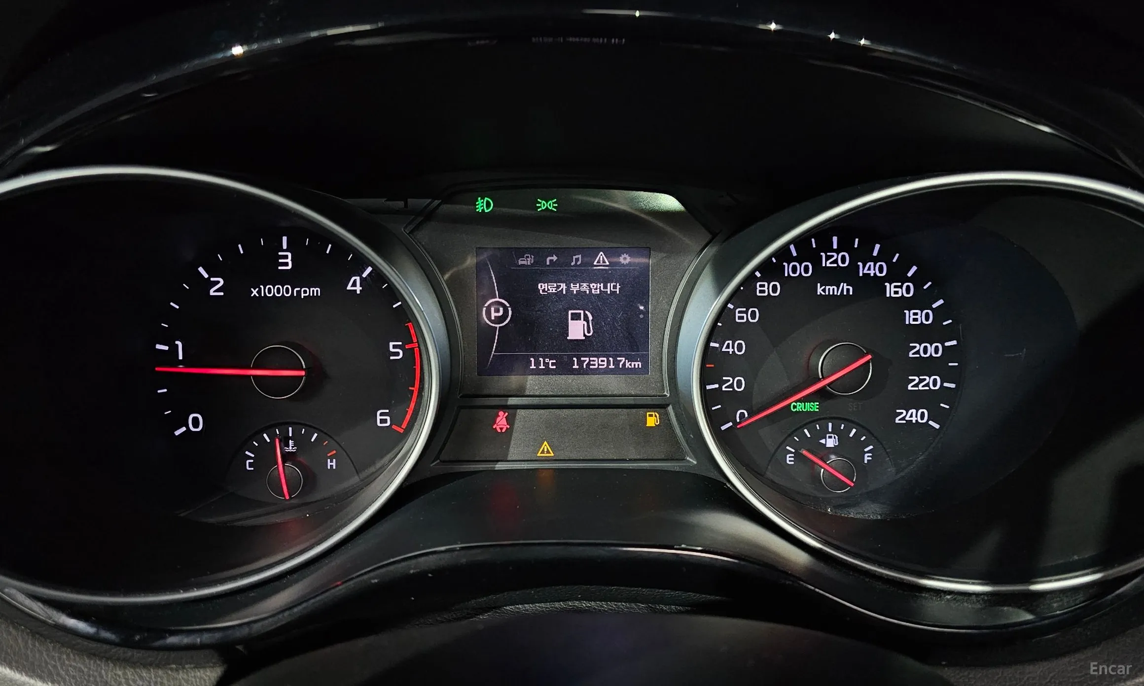 Kia Carnival превью 8
