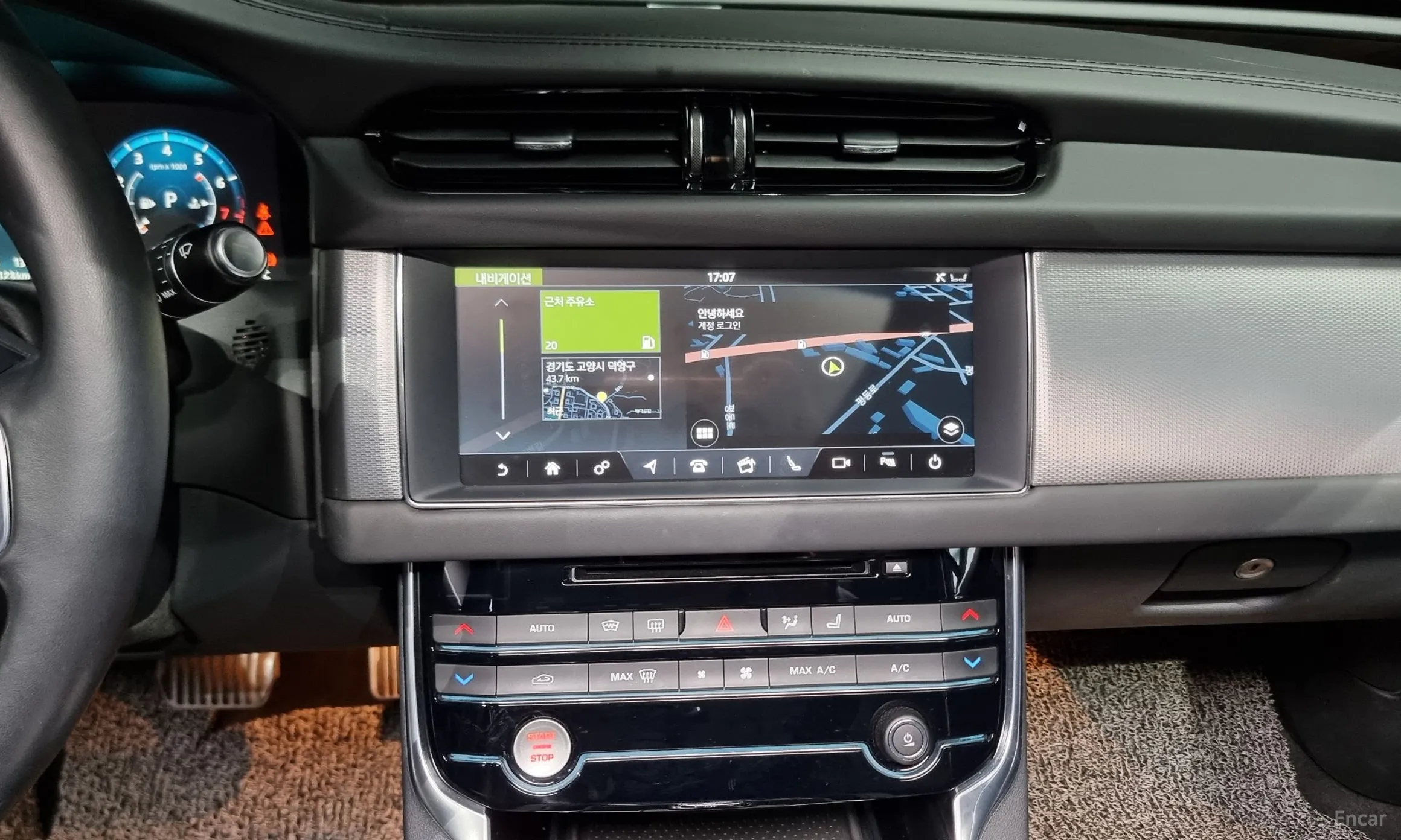 Jaguar XF (x260) превью 14