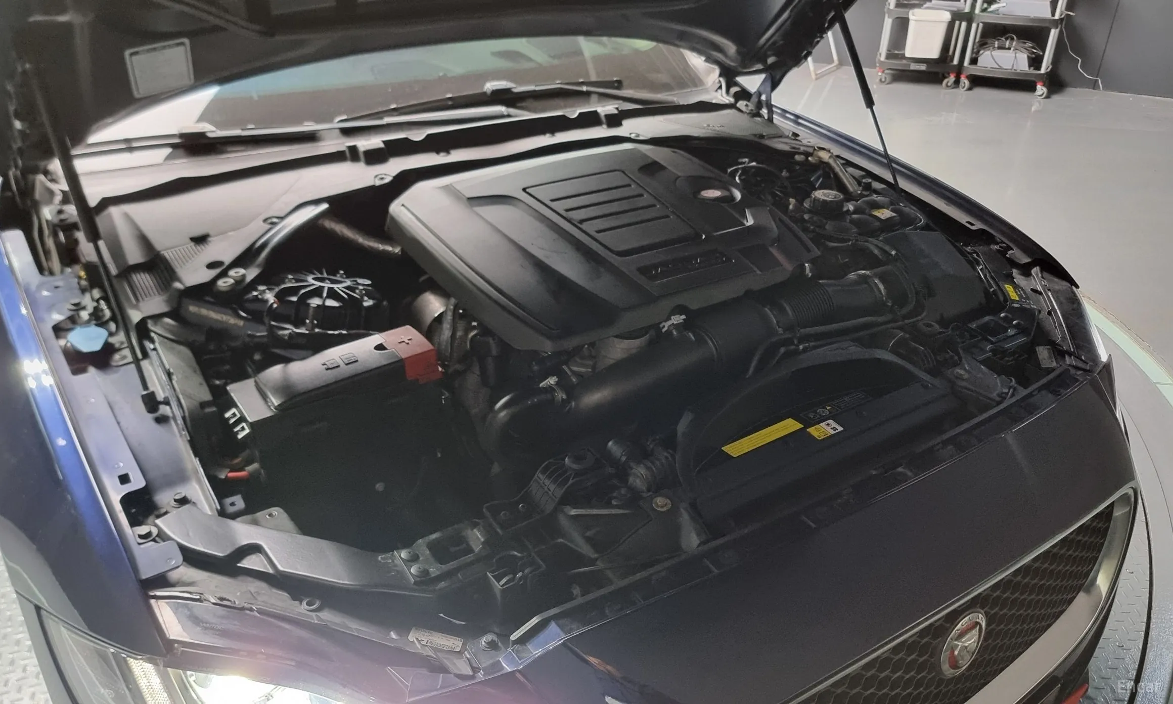 Jaguar XF (x260) превью 6