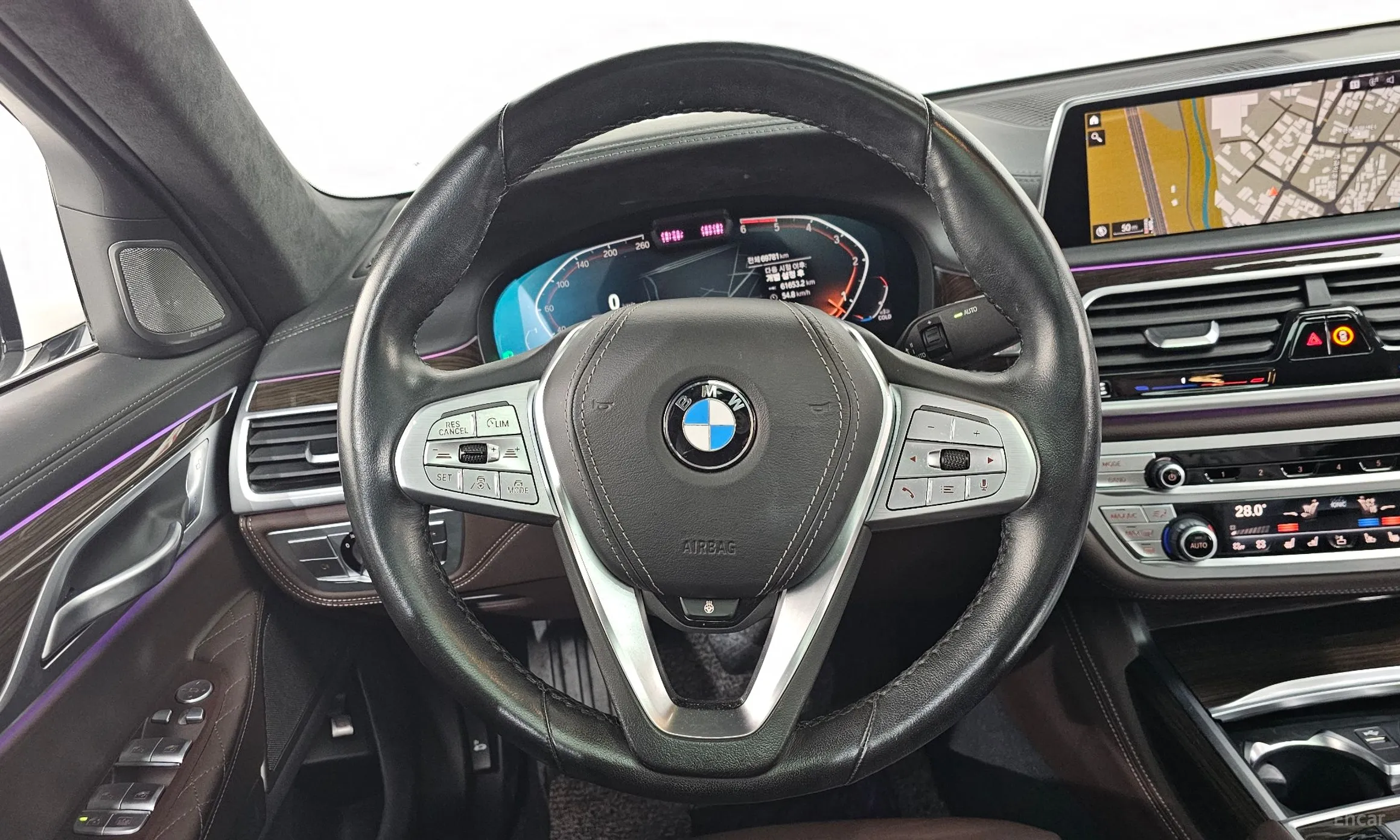 BMW 7 Series (G11) превью 13