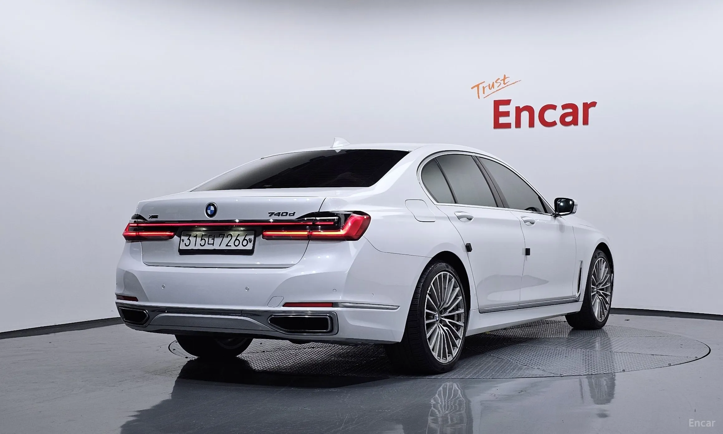 BMW 7 Series (G11)