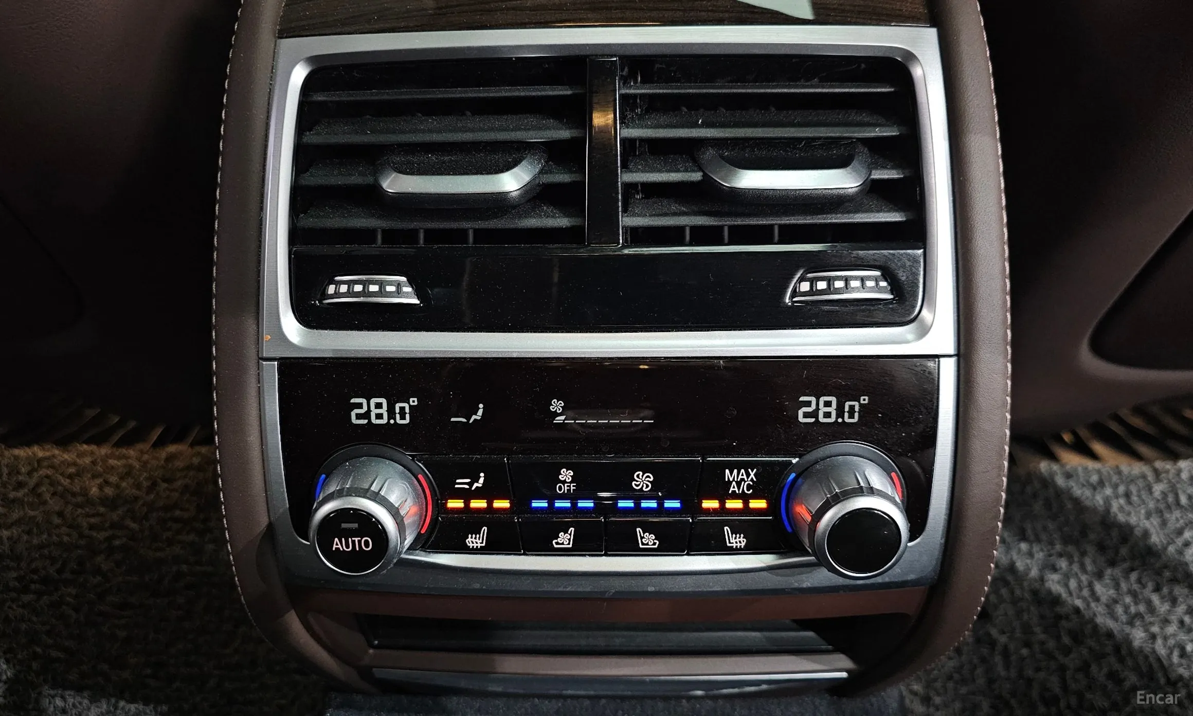 BMW 7 Series (G11) превью 18