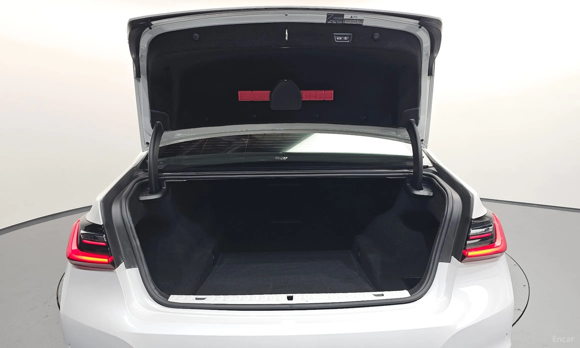 BMW 7 Series (G11) превью 20