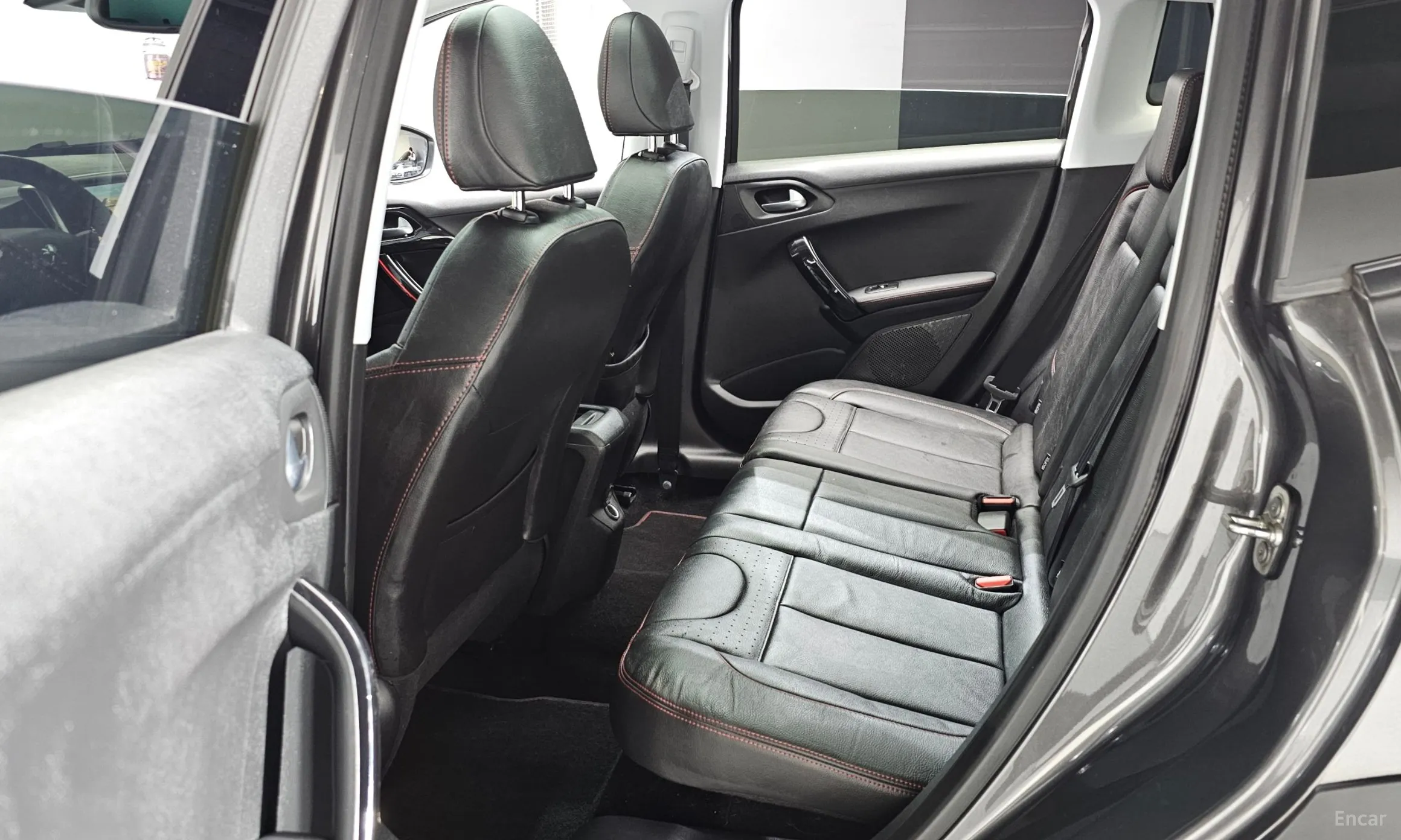 Peugeot 2008. превью 12