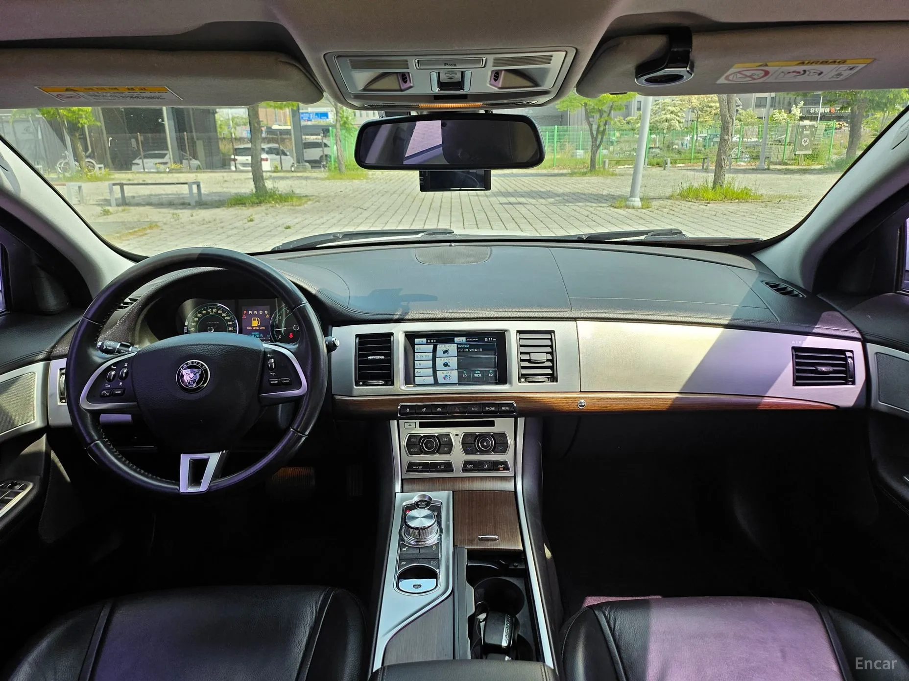 Jaguar New XF превью 14