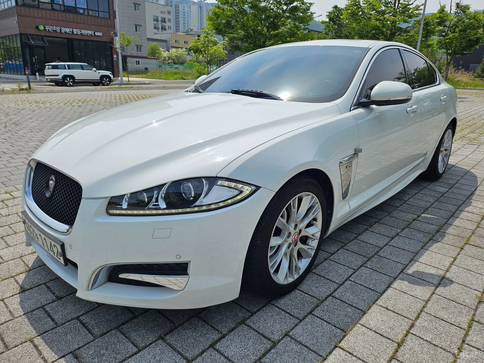Jaguar New XF