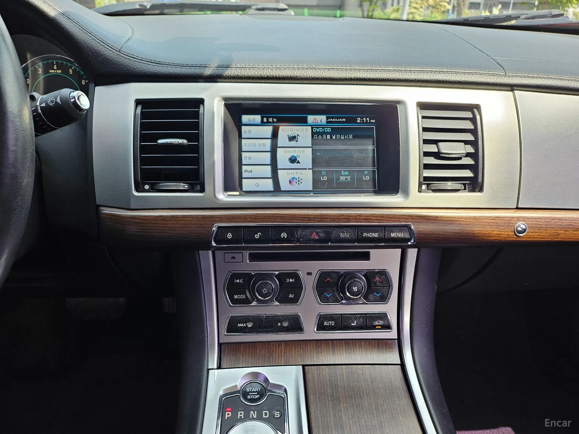 Jaguar New XF превью 16