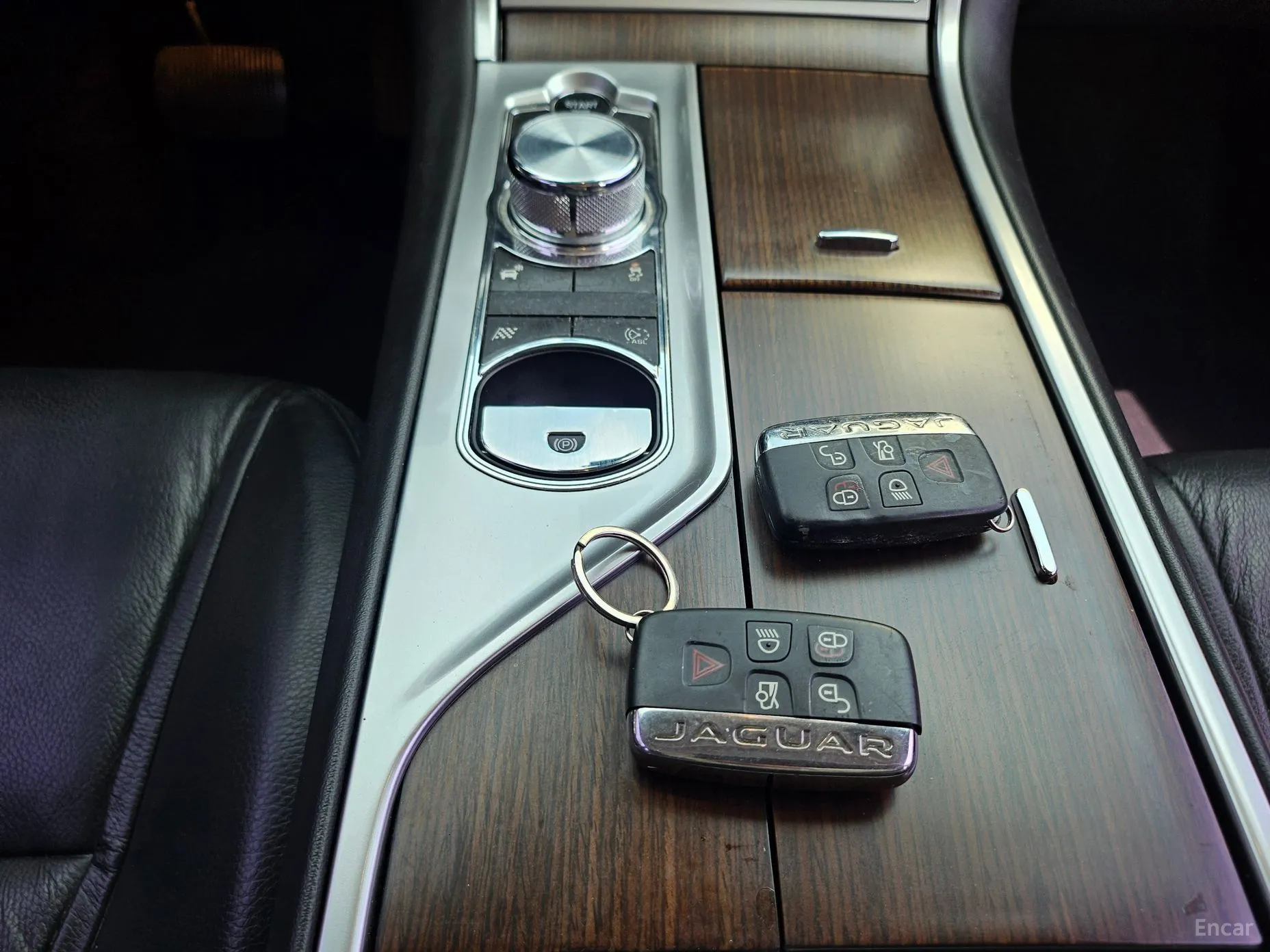 Jaguar New XF превью 17