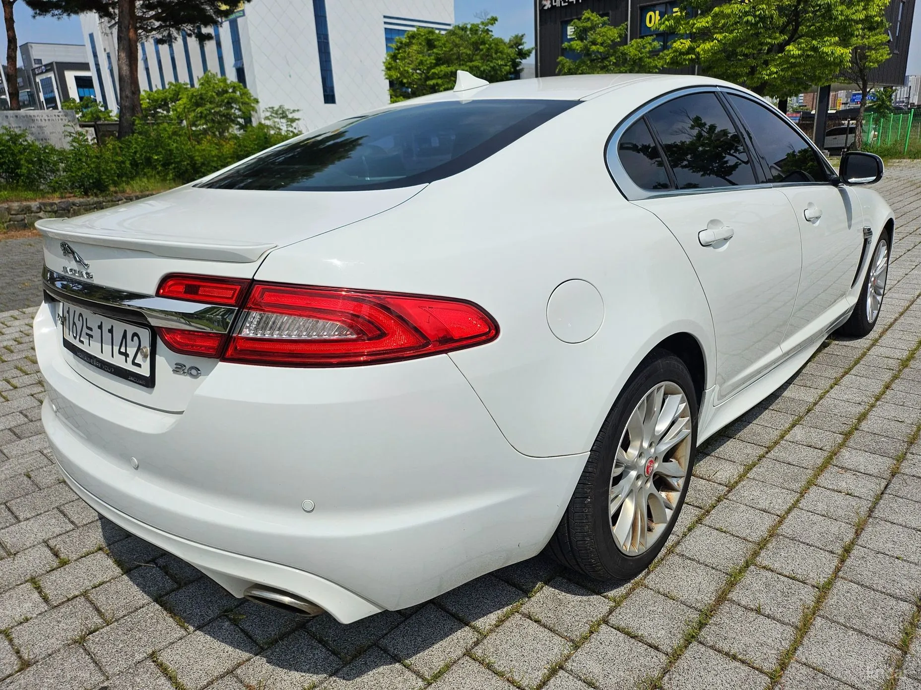 Jaguar New XF превью 5
