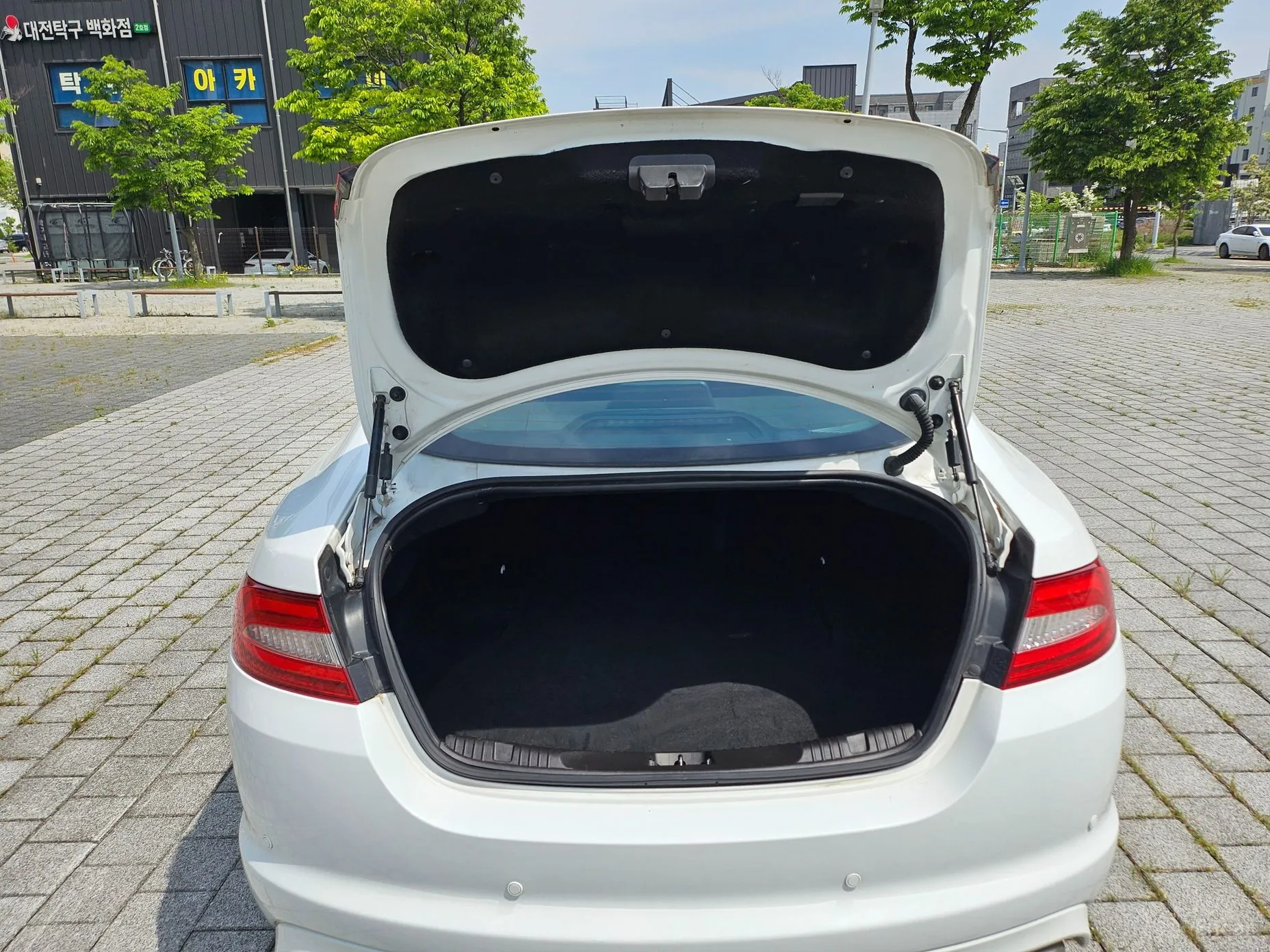 Jaguar New XF превью 8