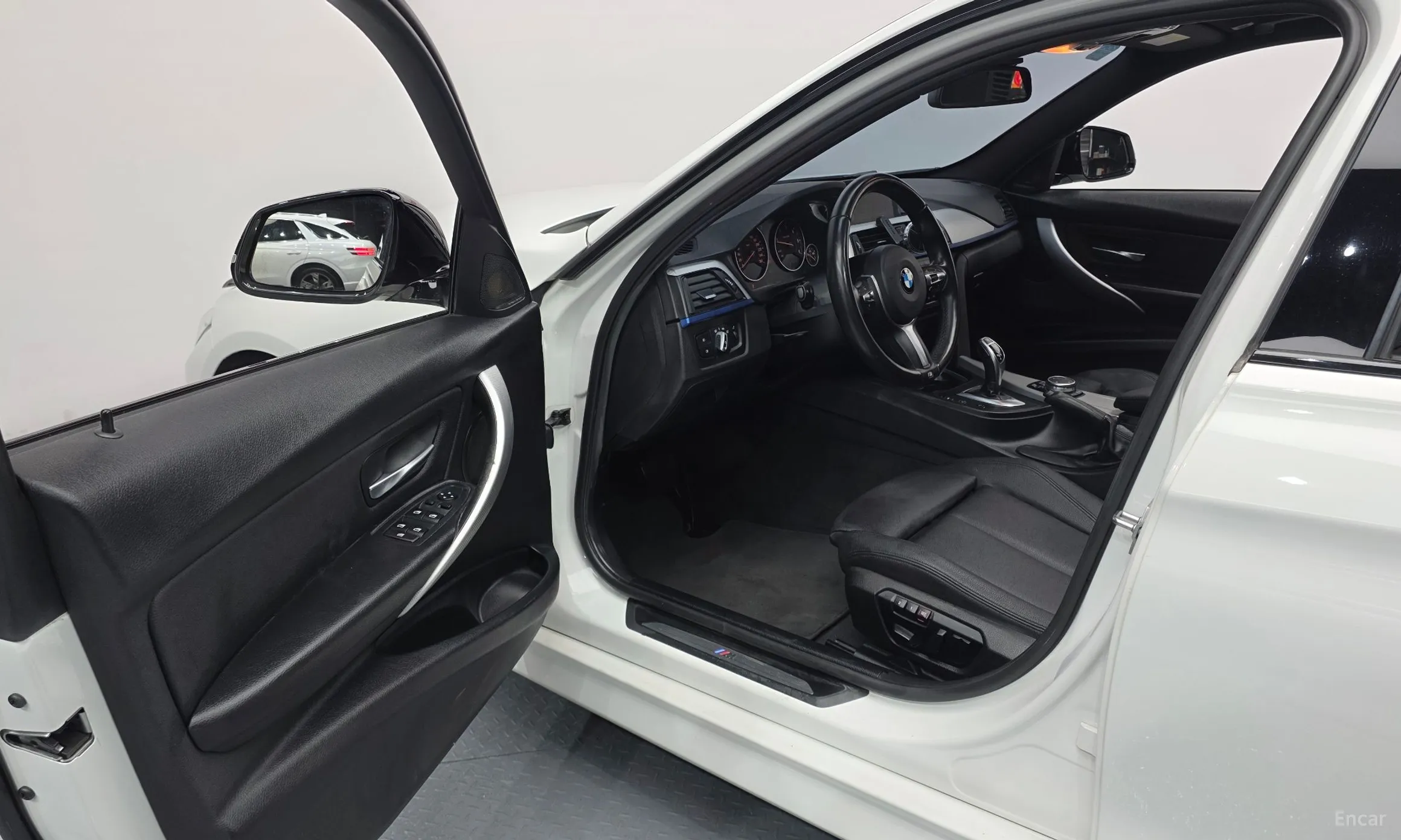 BMW 3 Series (F30) превью 11
