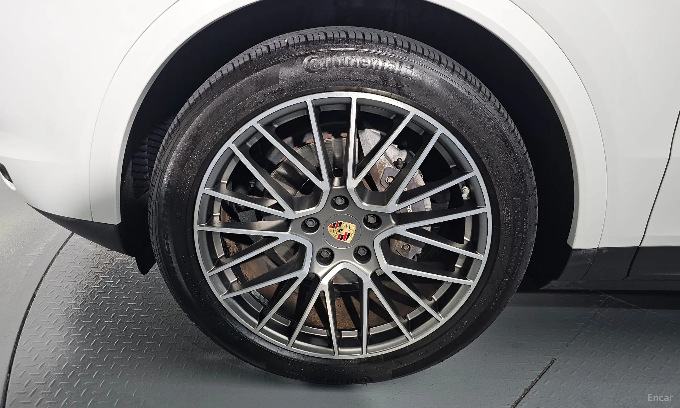 Porsche Cayenne (PO536) превью 5