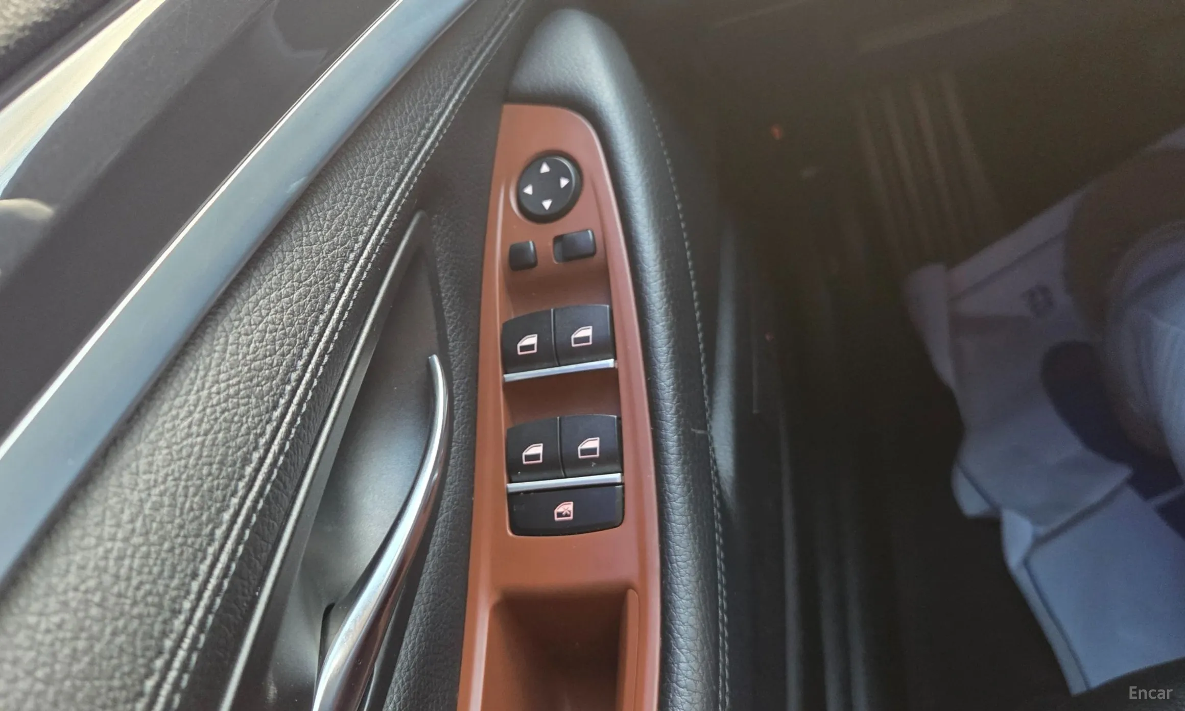 BMW 5 Series (F10) превью 16