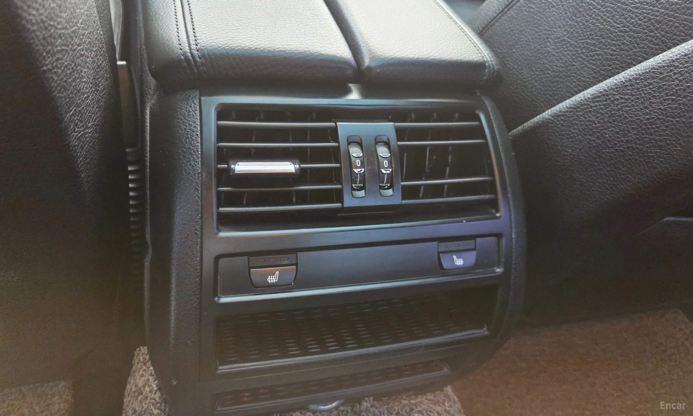 BMW 5 Series (F10) превью 19