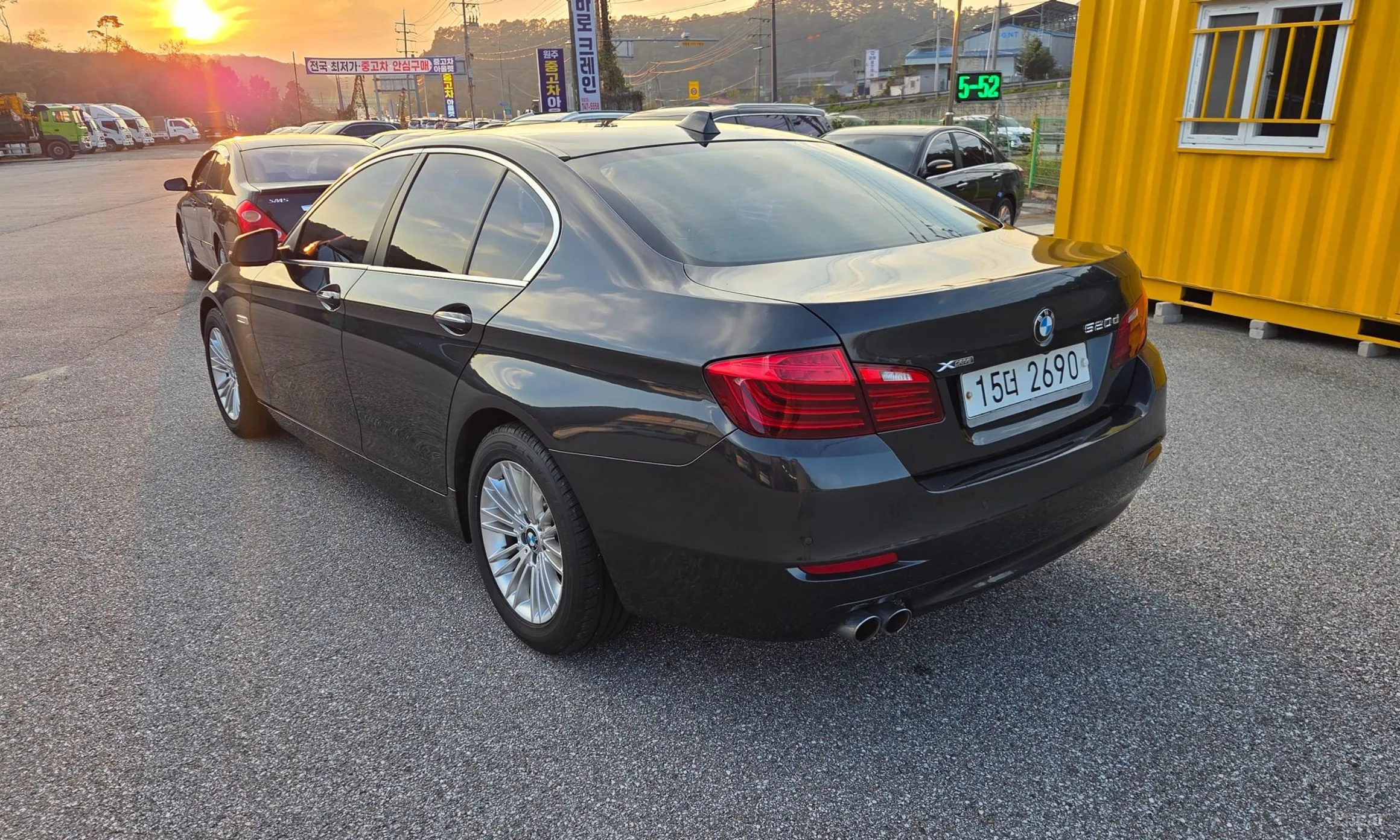 BMW 5 Series (F10) превью 4