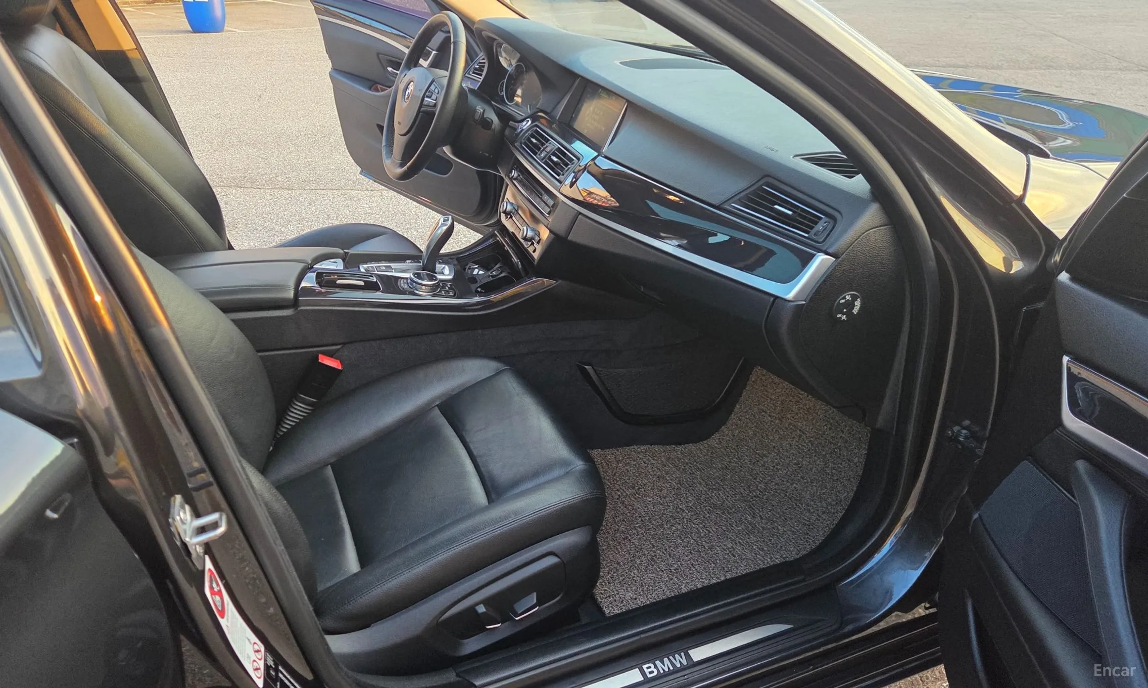 BMW 5 Series (F10) превью 7