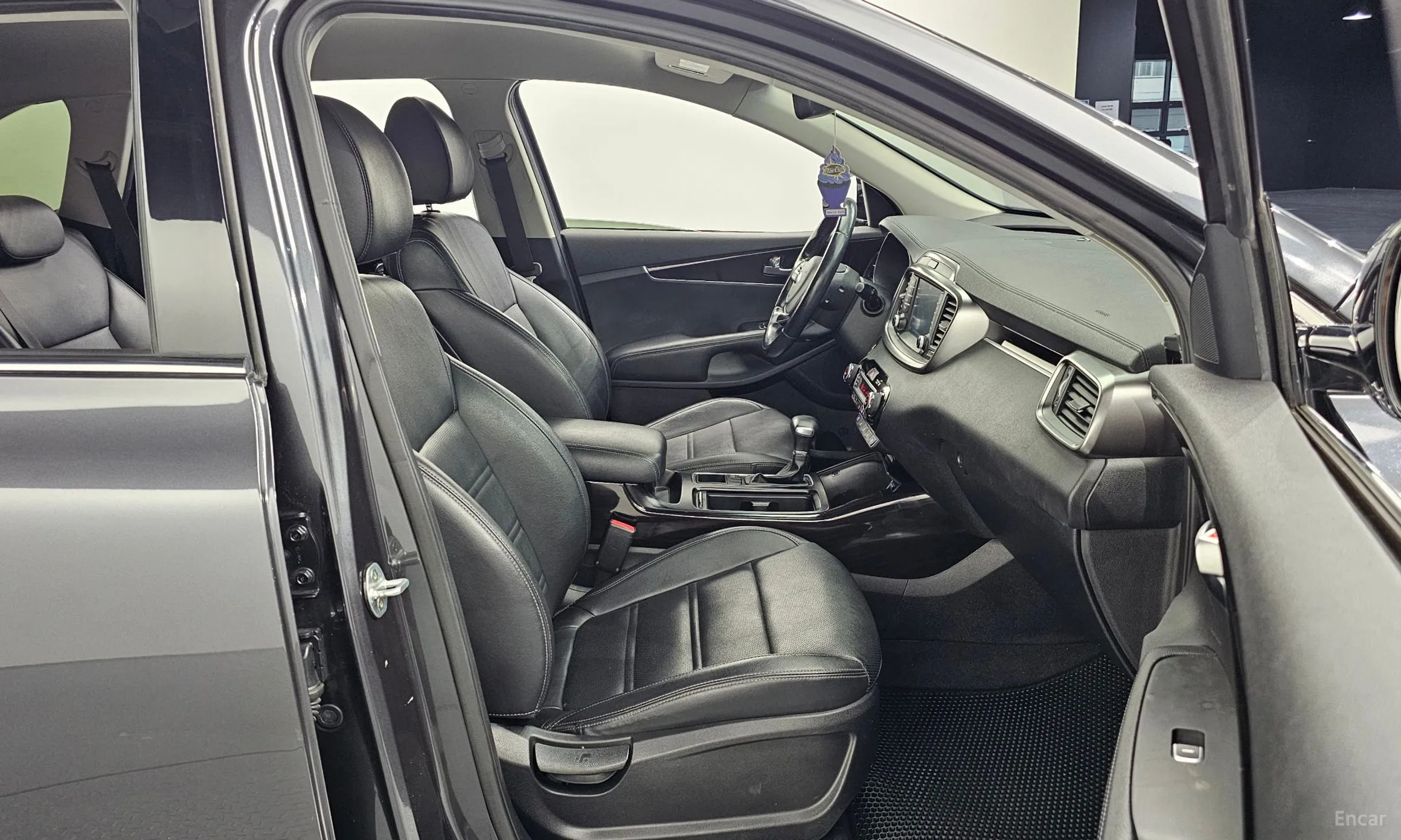 Kia Sorento превью 10