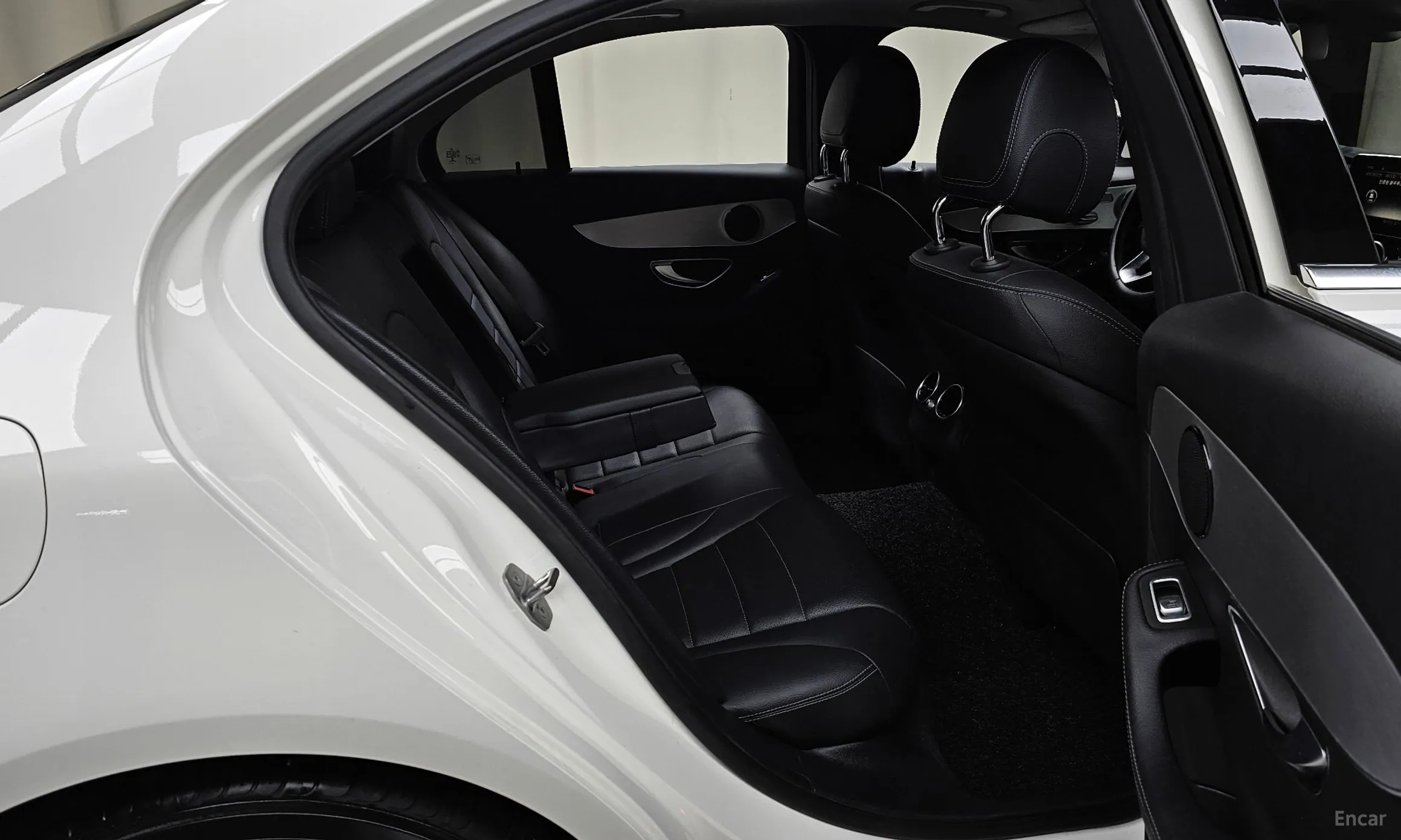 Mercedes Benz C-Class W205 превью 12