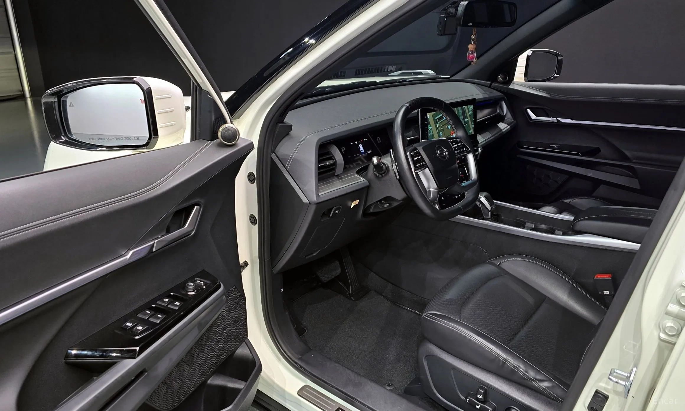 KG Mobility (SsangYong) Torres превью 11