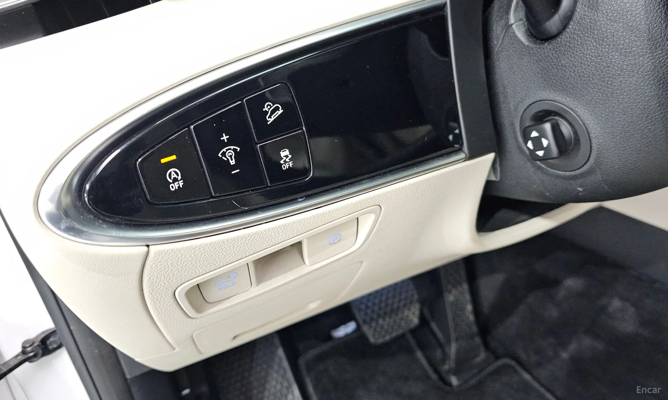 Genesis GV70 превью 15
