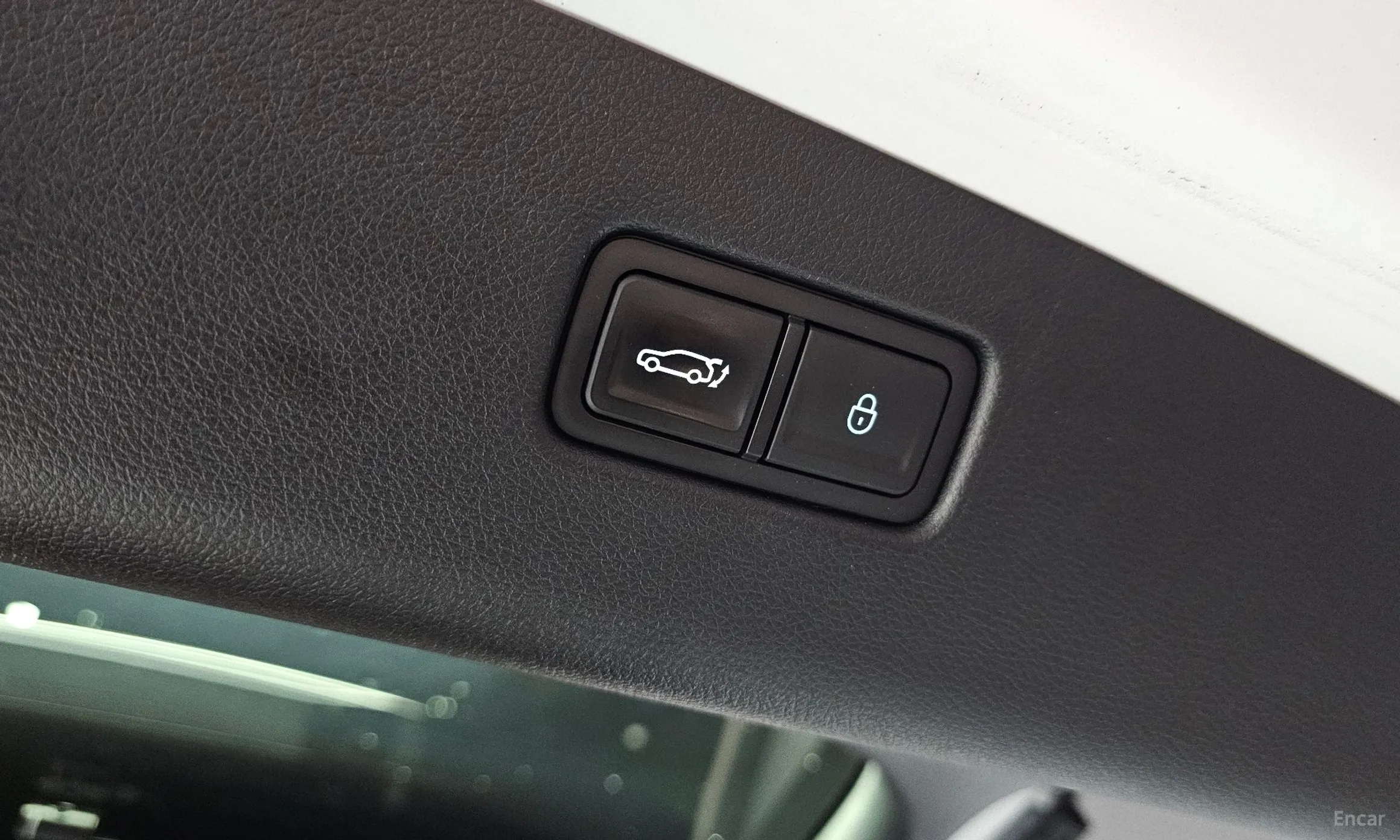 Genesis GV70 превью 17