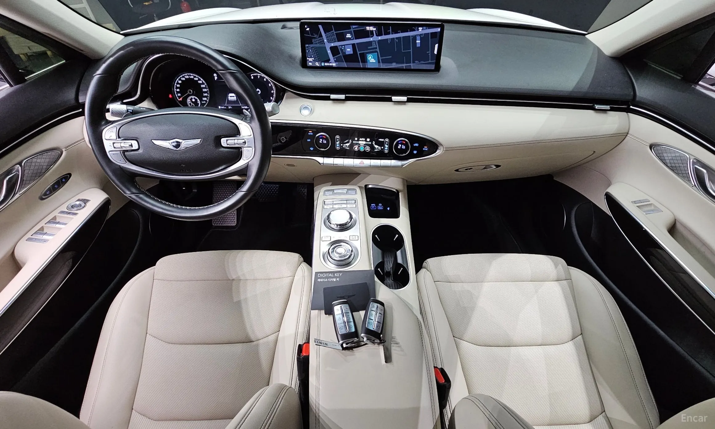 Genesis GV70 превью 7