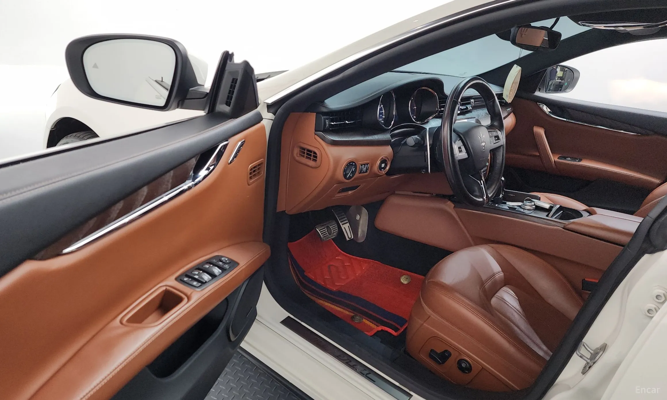 Maserati Quattroporte превью 10