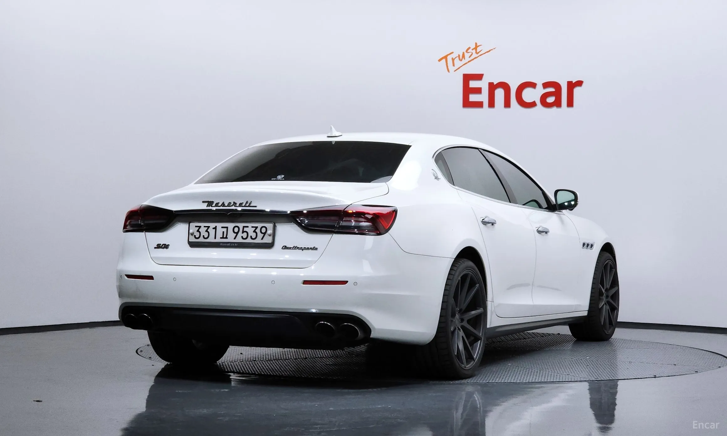 Maserati Quattroporte превью 2