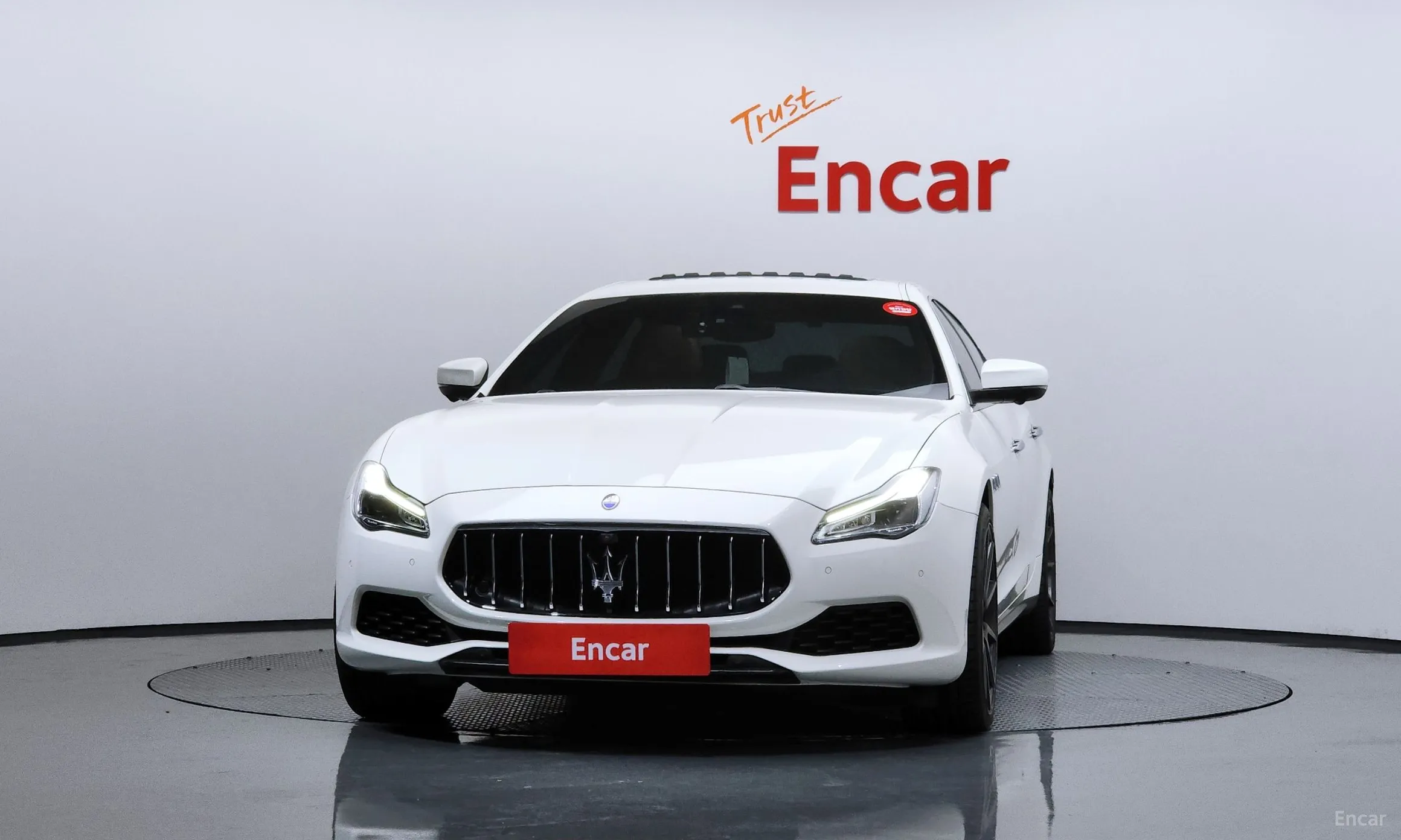 Maserati Quattroporte превью 3