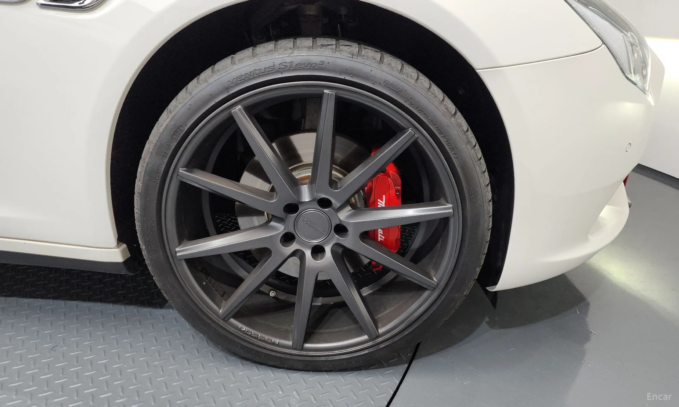Maserati Quattroporte превью 5