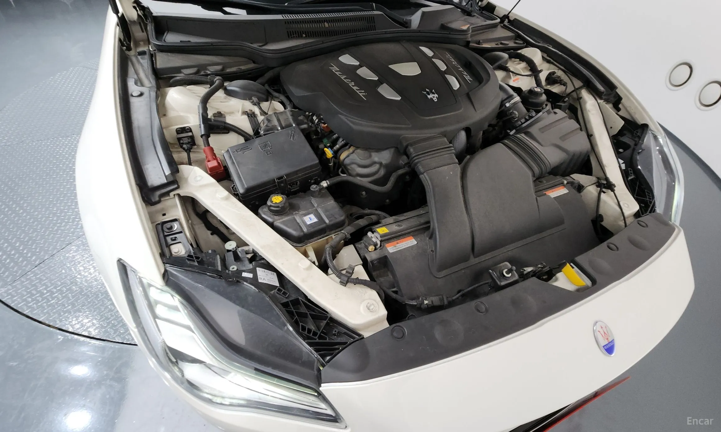 Maserati Quattroporte превью 6