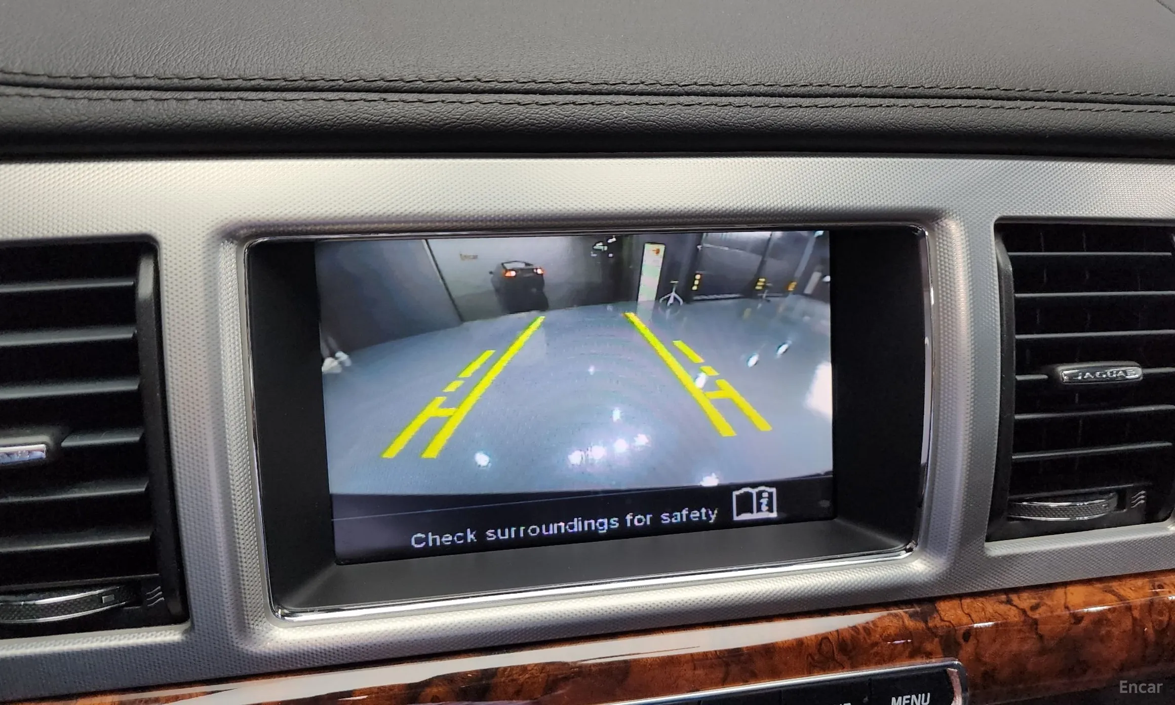 Jaguar New XF превью 15